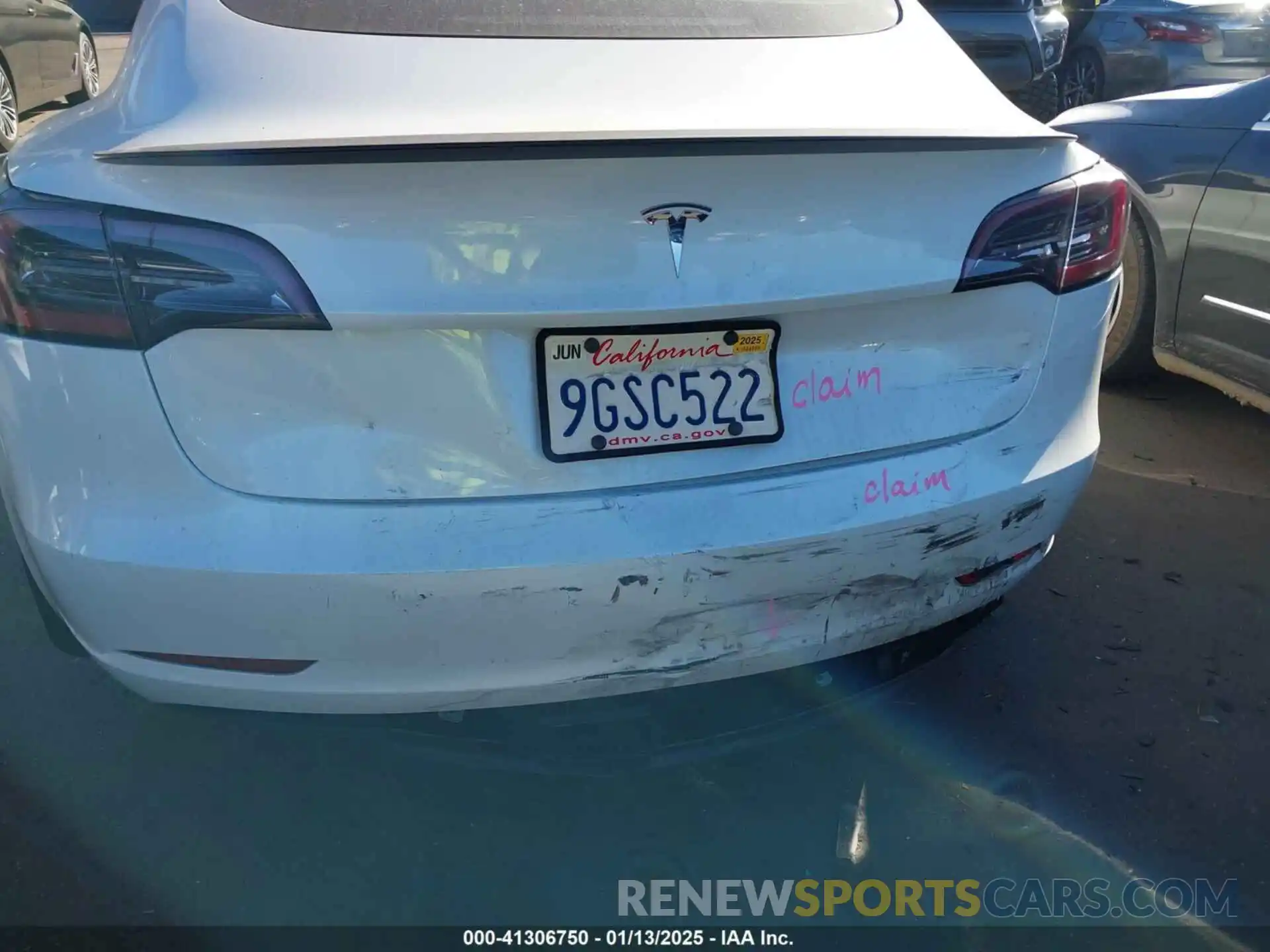 6 Photograph of a damaged car 5YJ3E1EA8PF573259 TESLA MODEL 3 2023