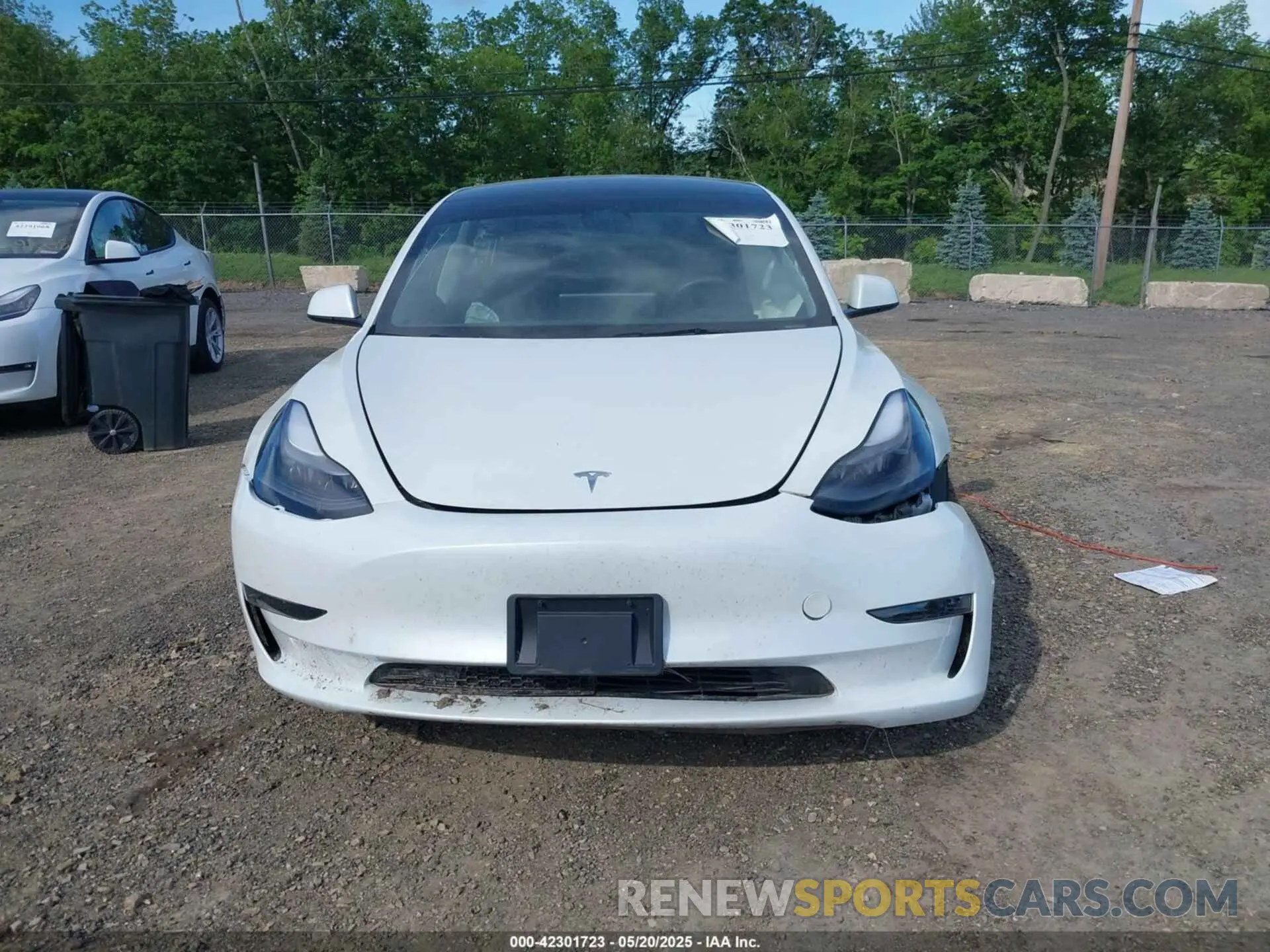 11 Photograph of a damaged car 5YJ3E1EA8PF575061 TESLA MODEL 3 2023