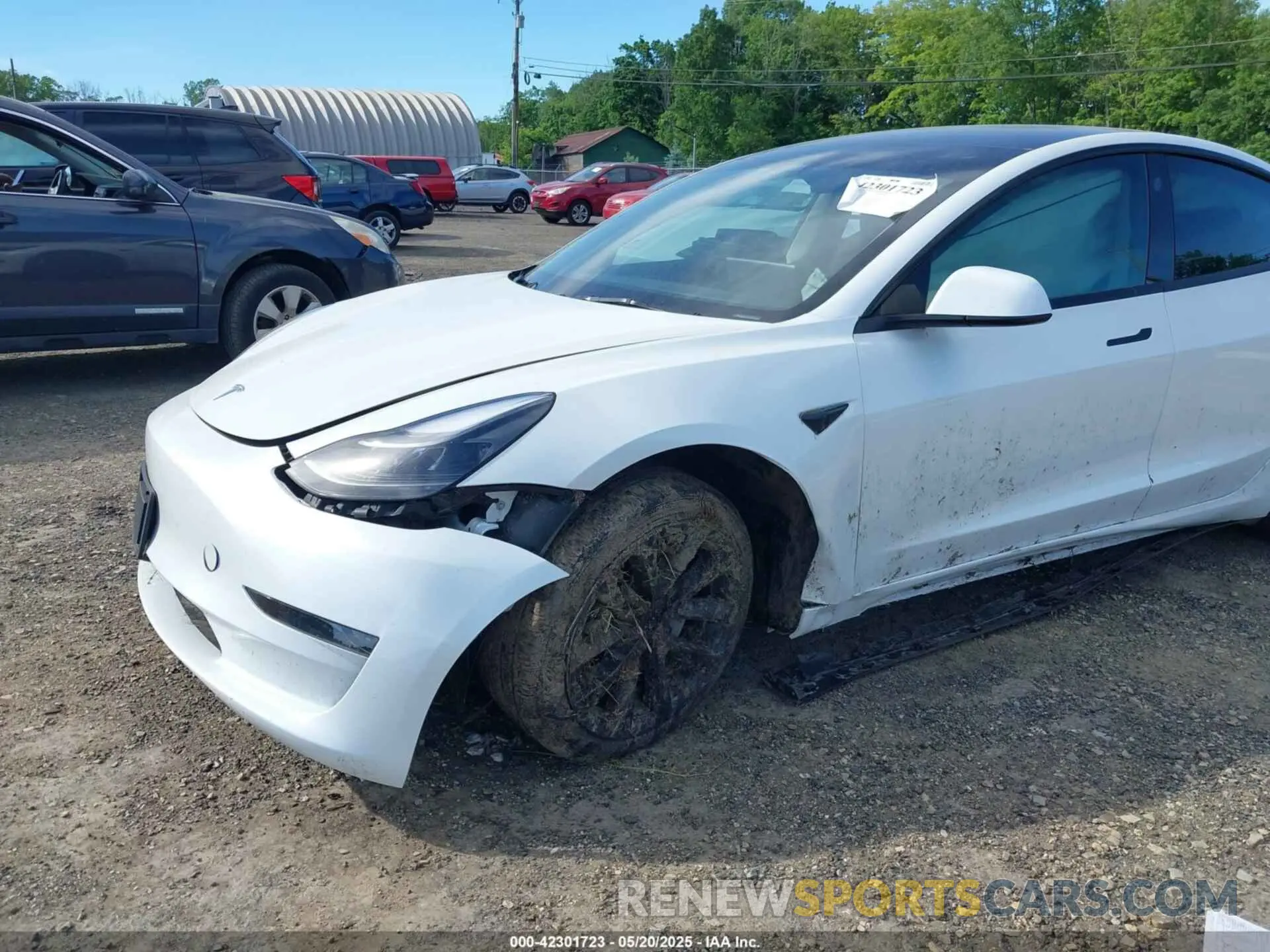18 Photograph of a damaged car 5YJ3E1EA8PF575061 TESLA MODEL 3 2023