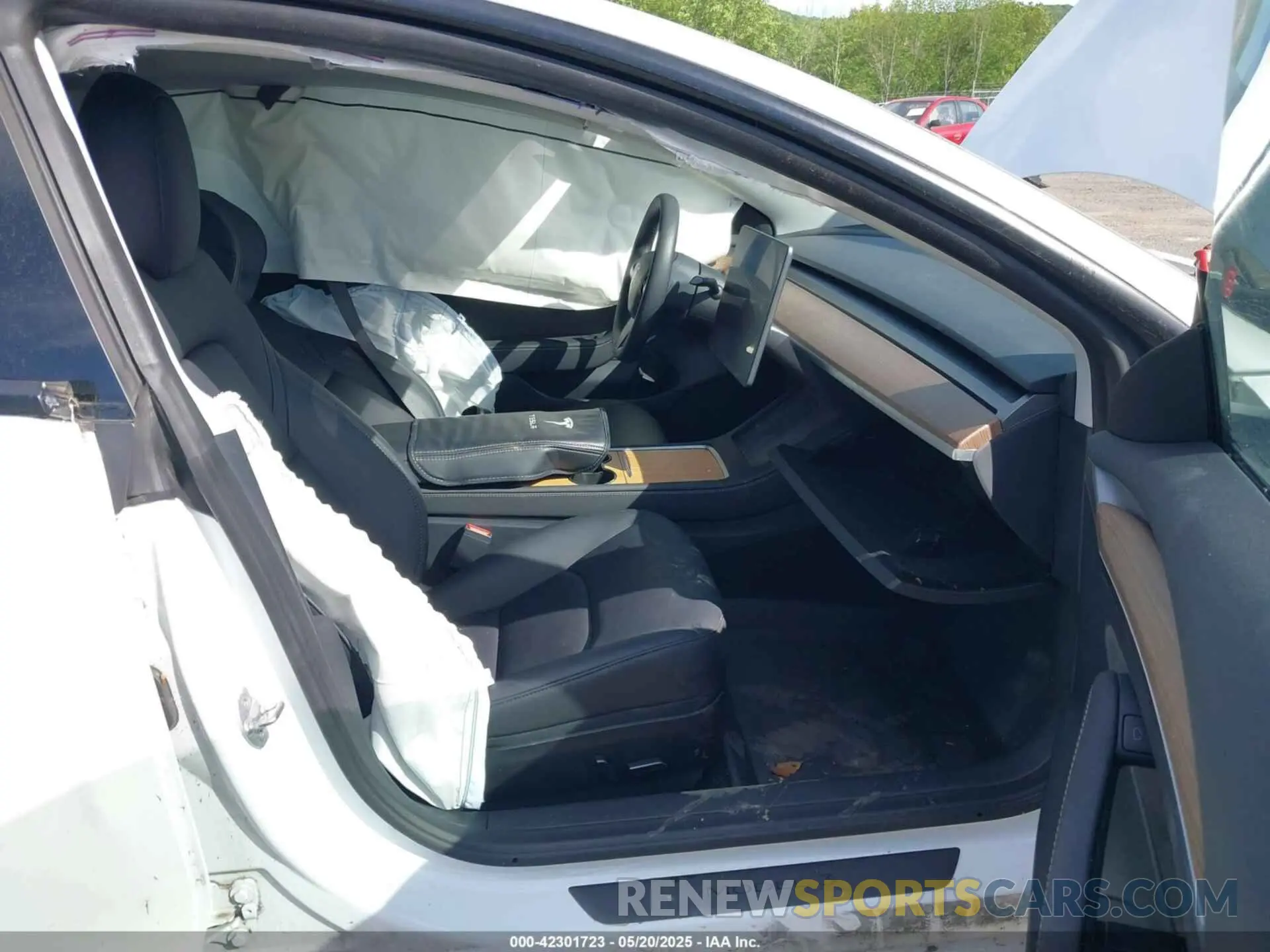 5 Photograph of a damaged car 5YJ3E1EA8PF575061 TESLA MODEL 3 2023
