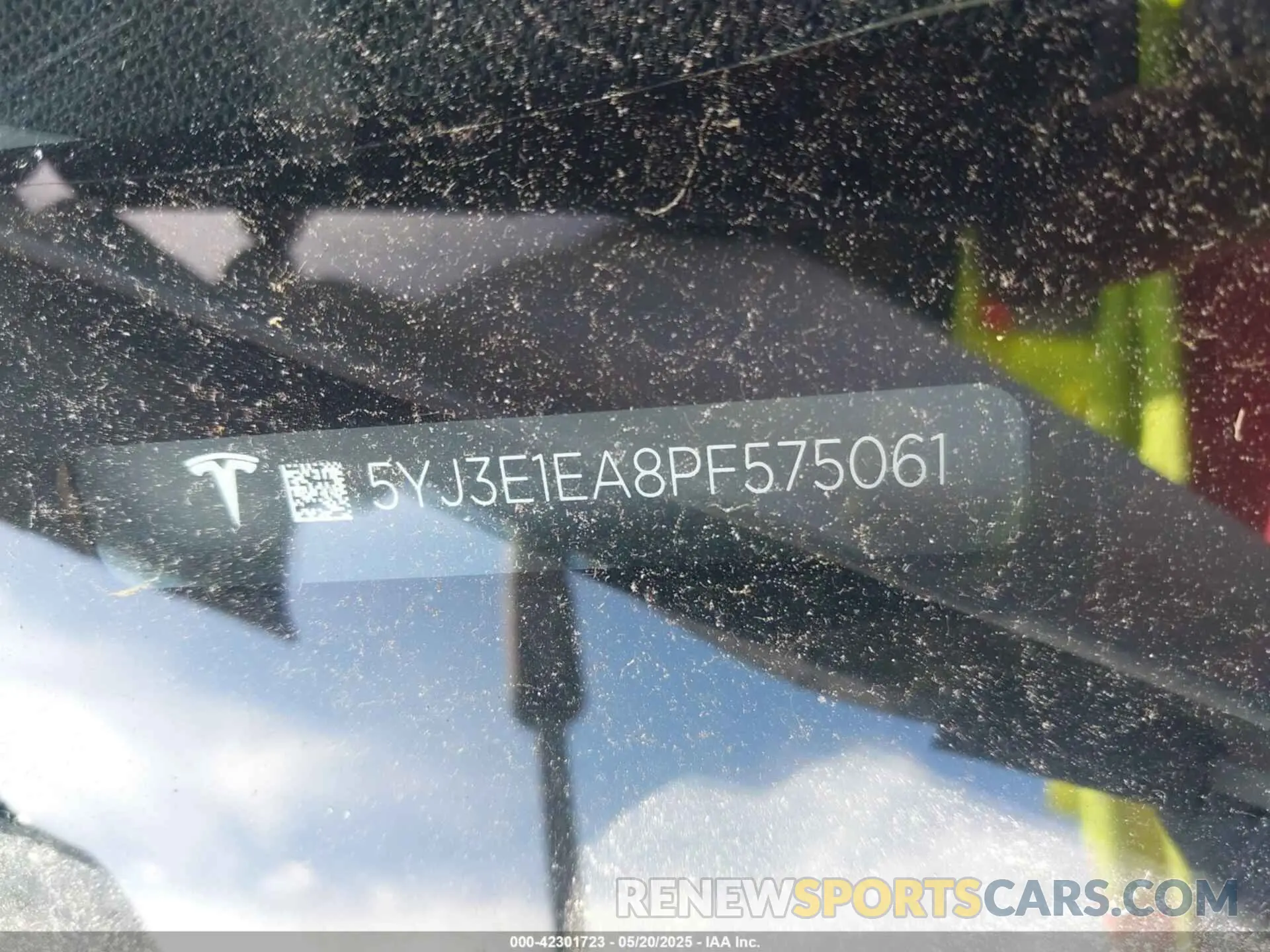 9 Photograph of a damaged car 5YJ3E1EA8PF575061 TESLA MODEL 3 2023