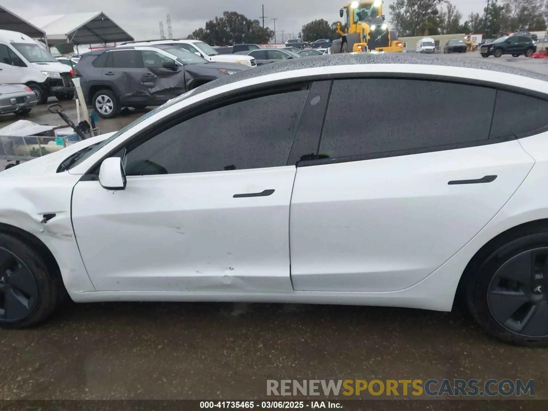 14 Photograph of a damaged car 5YJ3E1EA8PF578199 TESLA MODEL 3 2023