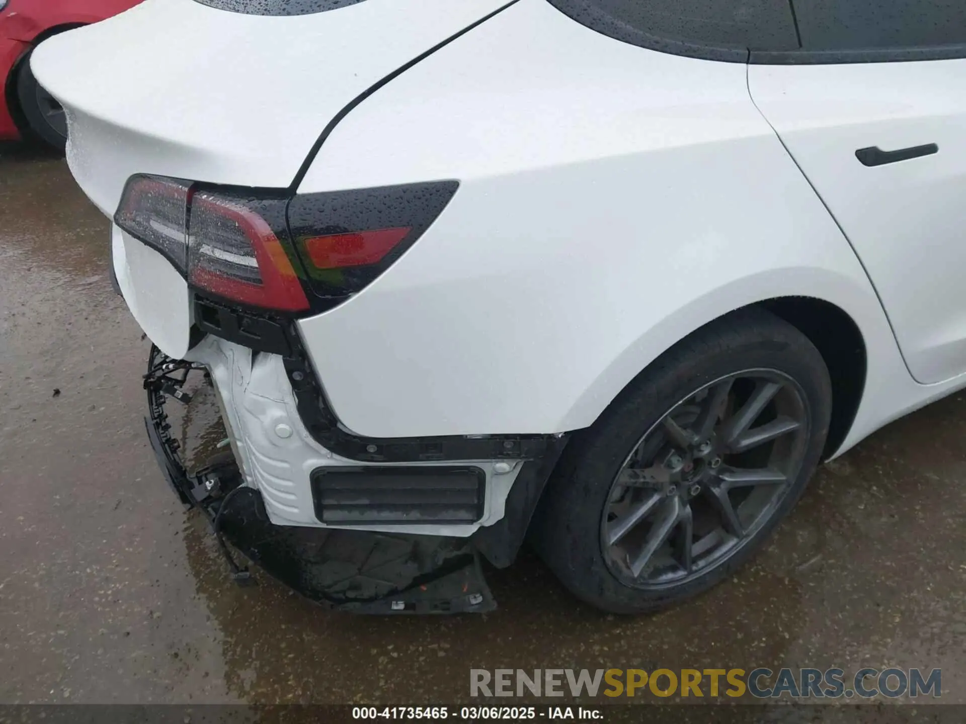 19 Photograph of a damaged car 5YJ3E1EA8PF578199 TESLA MODEL 3 2023