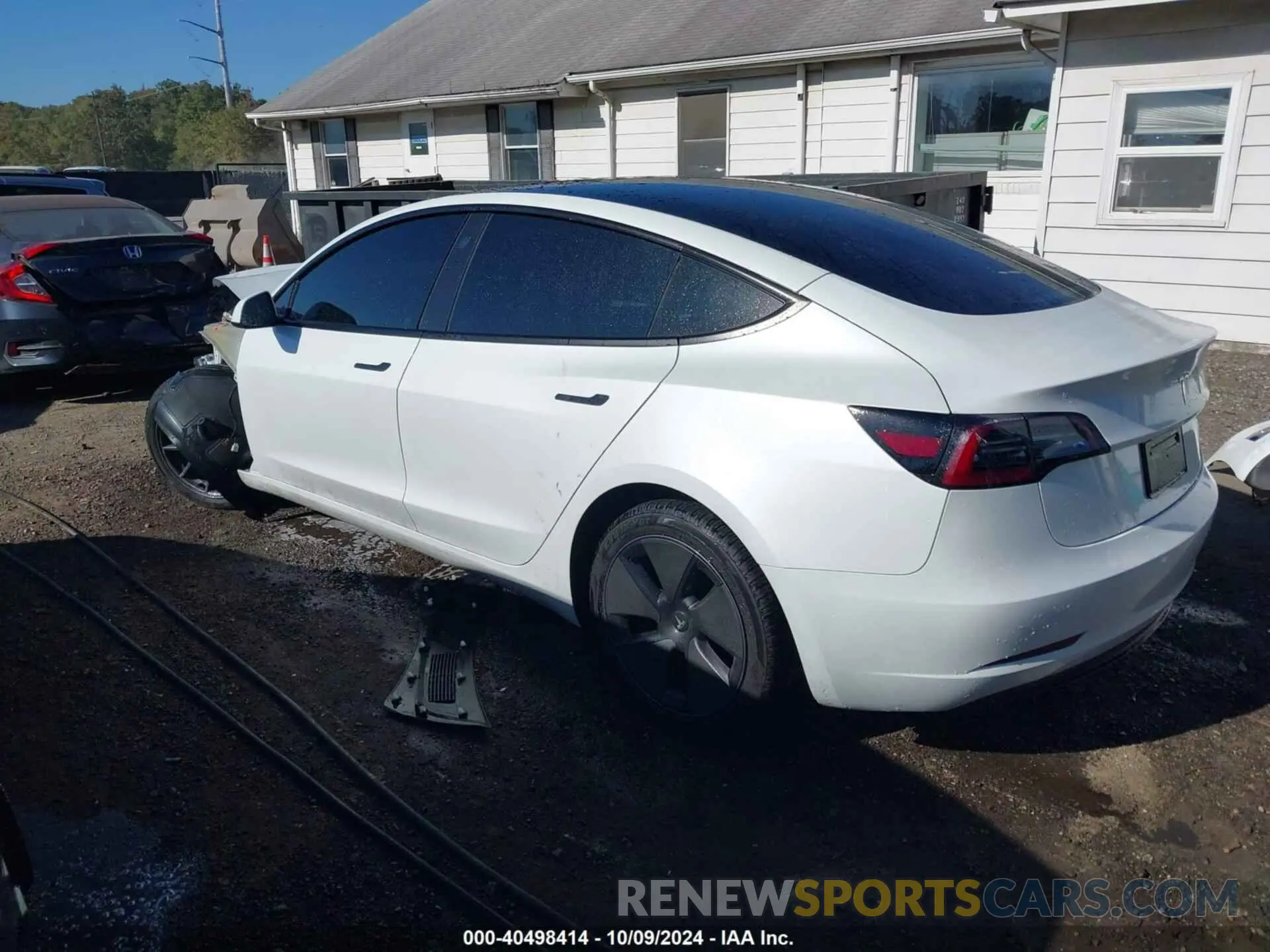 3 Photograph of a damaged car 5YJ3E1EA8PF581801 TESLA MODEL 3 2023