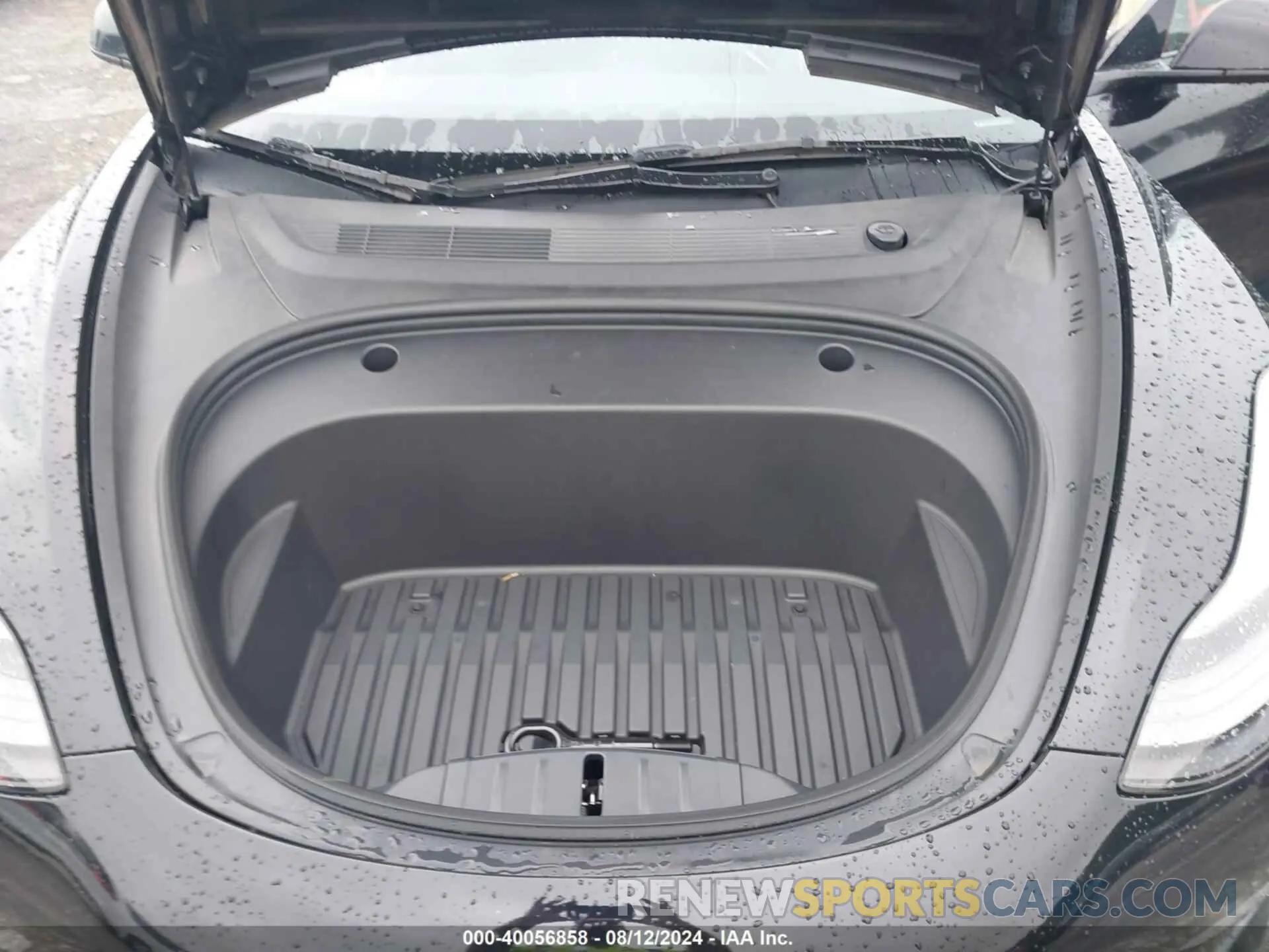 10 Photograph of a damaged car 5YJ3E1EA8PF583483 TESLA MODEL 3 2023