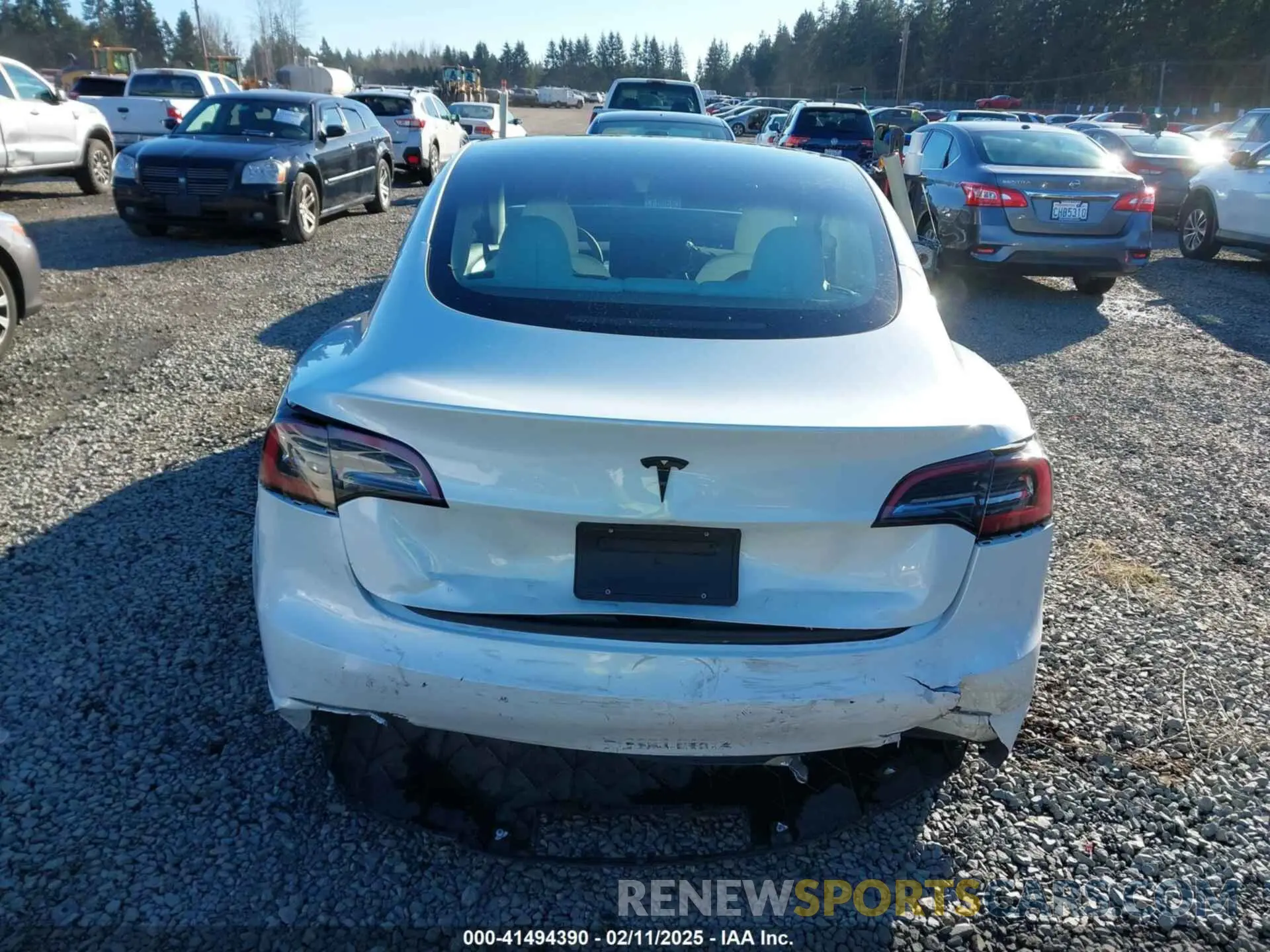 16 Photograph of a damaged car 5YJ3E1EA8PF604722 TESLA MODEL 3 2023