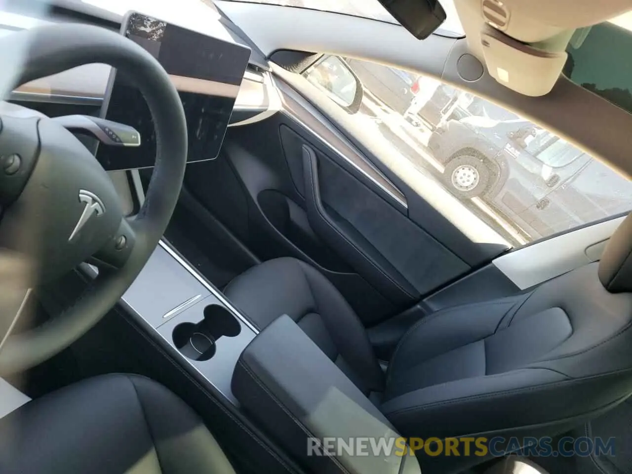 9 Photograph of a damaged car 5YJ3E1EA8PF607068 TESLA MODEL 3 2023