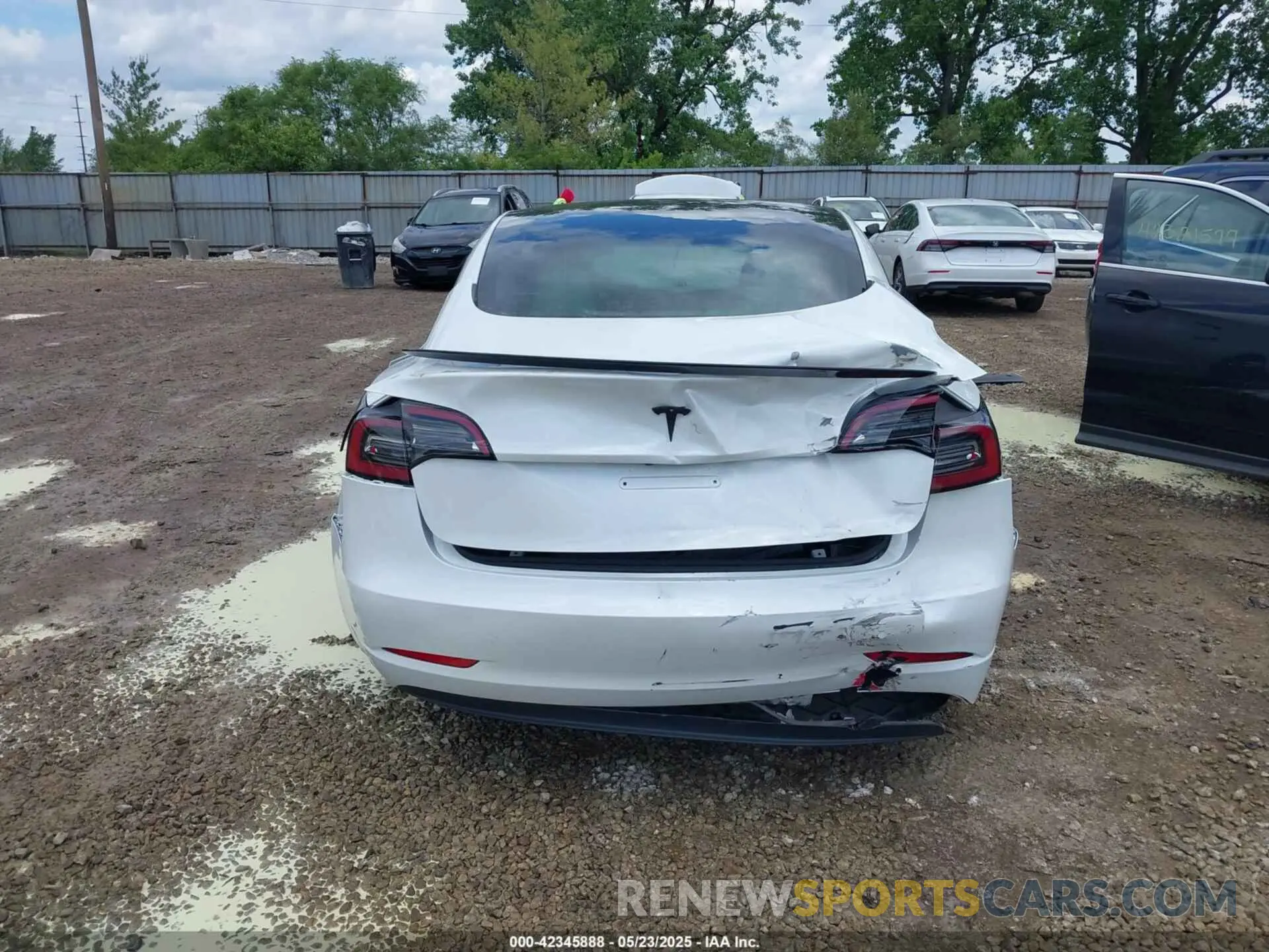 16 Photograph of a damaged car 5YJ3E1EA8PF608429 TESLA MODEL 3 2023