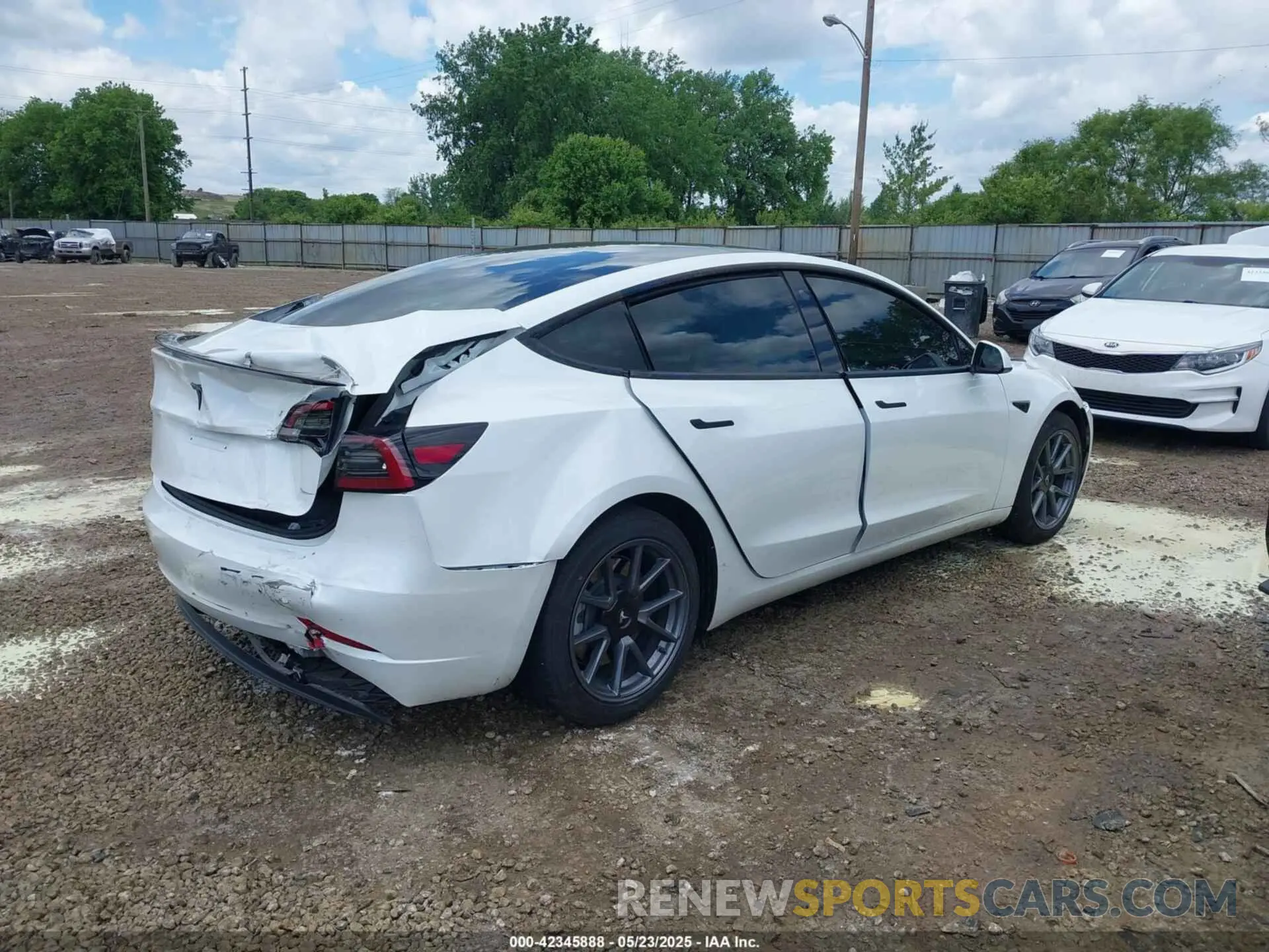 4 Photograph of a damaged car 5YJ3E1EA8PF608429 TESLA MODEL 3 2023