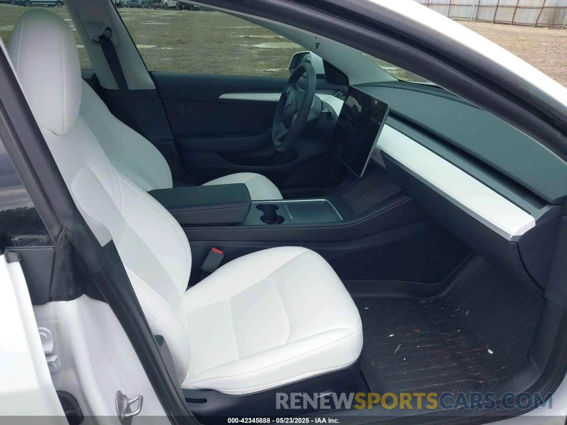 5 Photograph of a damaged car 5YJ3E1EA8PF608429 TESLA MODEL 3 2023