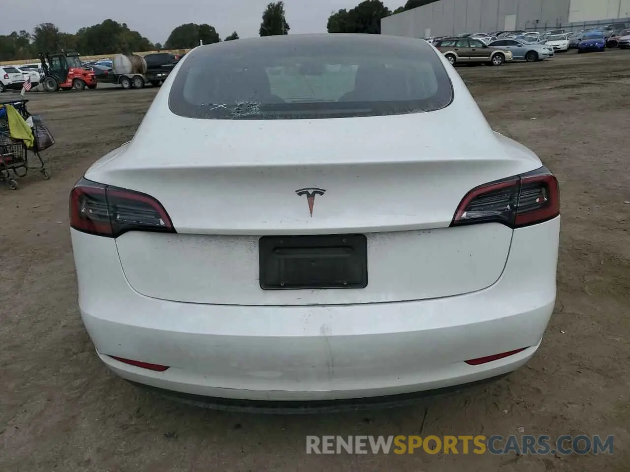 6 Photograph of a damaged car 5YJ3E1EA8PF647912 TESLA MODEL 3 2023