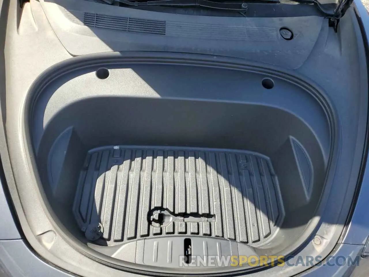 11 Photograph of a damaged car 5YJ3E1EA8PF655718 TESLA MODEL 3 2023
