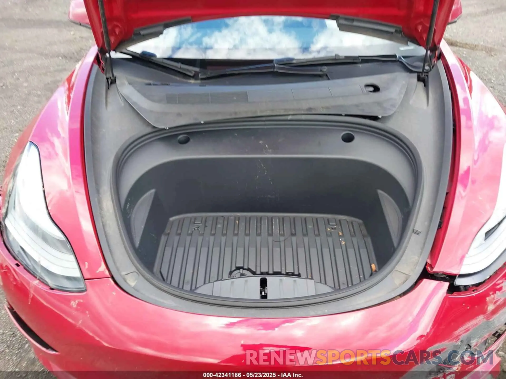 10 Photograph of a damaged car 5YJ3E1EA8PF663141 TESLA MODEL 3 2023