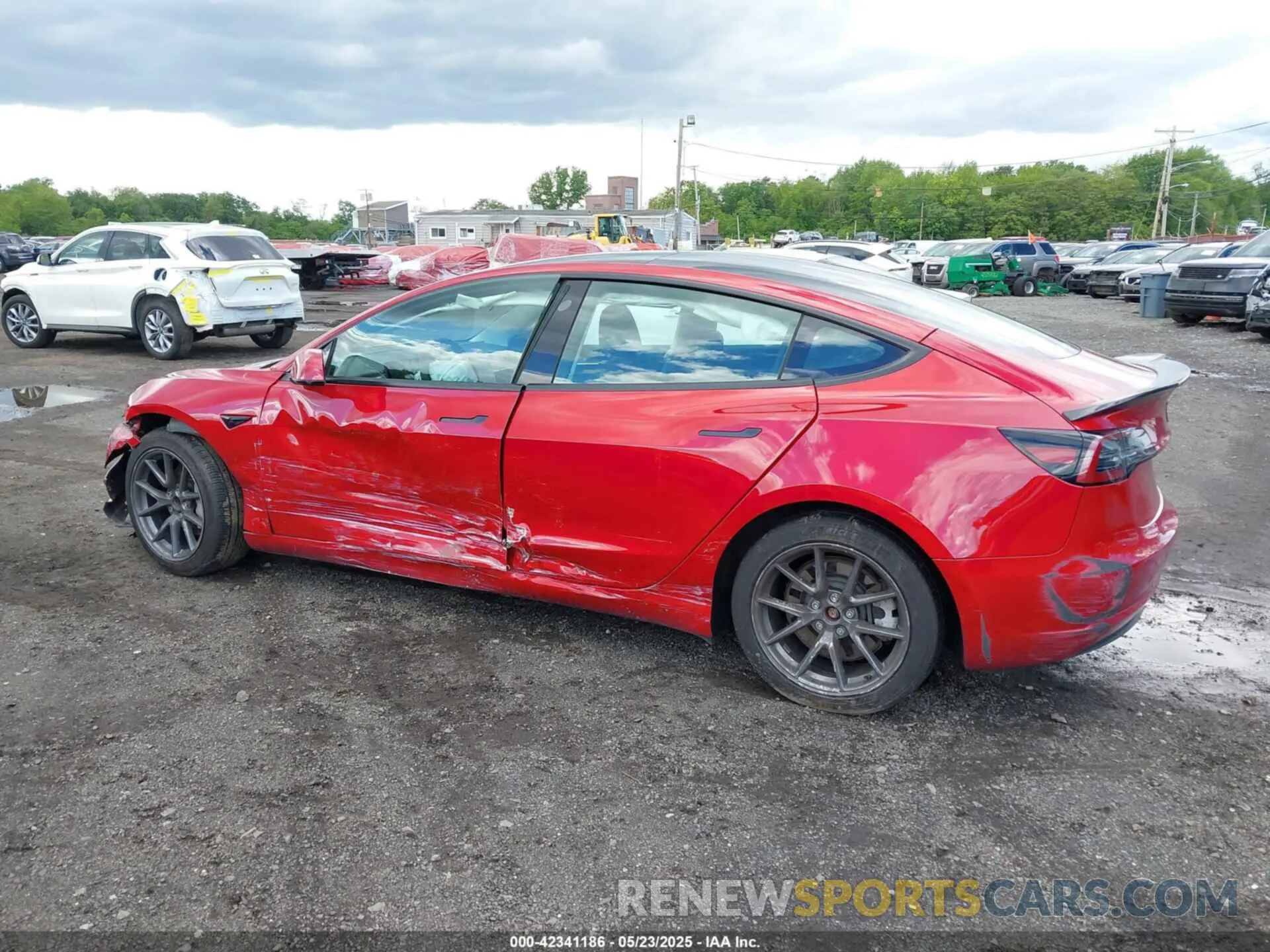 19 Photograph of a damaged car 5YJ3E1EA8PF663141 TESLA MODEL 3 2023