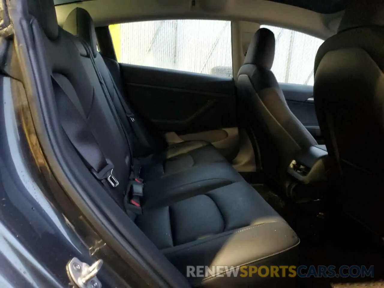 10 Photograph of a damaged car 5YJ3E1EA8PF668811 TESLA MODEL 3 2023