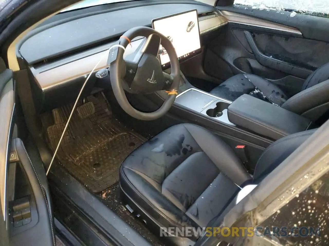 8 Photograph of a damaged car 5YJ3E1EA8PF668811 TESLA MODEL 3 2023