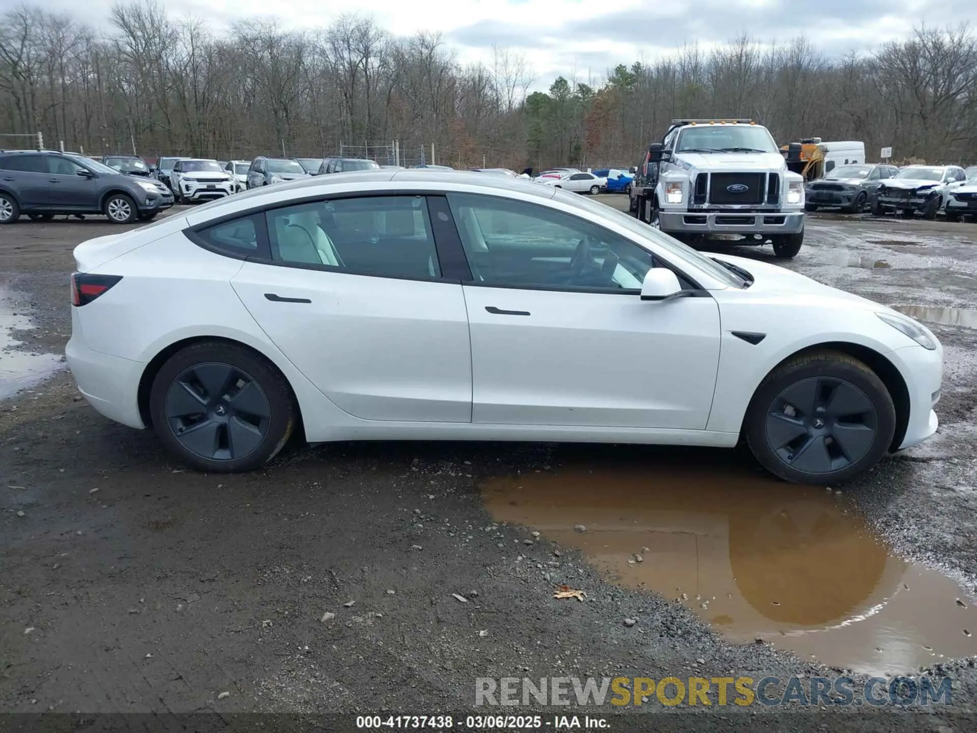 13 Photograph of a damaged car 5YJ3E1EA8PF671613 TESLA MODEL 3 2023