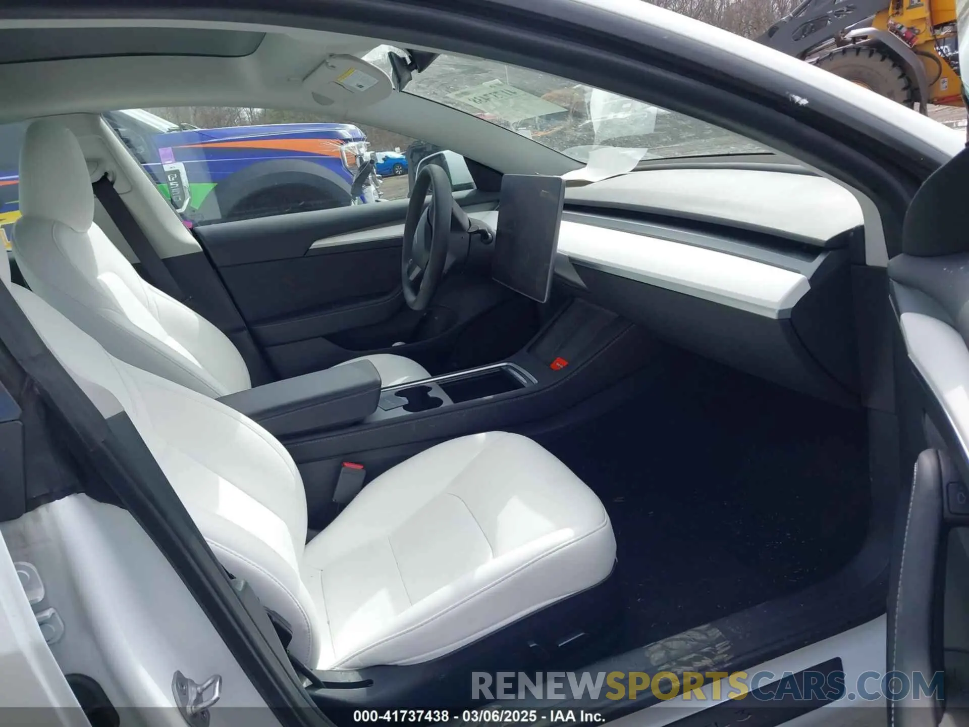 5 Photograph of a damaged car 5YJ3E1EA8PF671613 TESLA MODEL 3 2023
