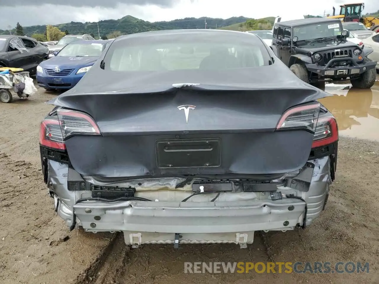 6 Photograph of a damaged car 5YJ3E1EA8PF677153 TESLA MODEL 3 2023