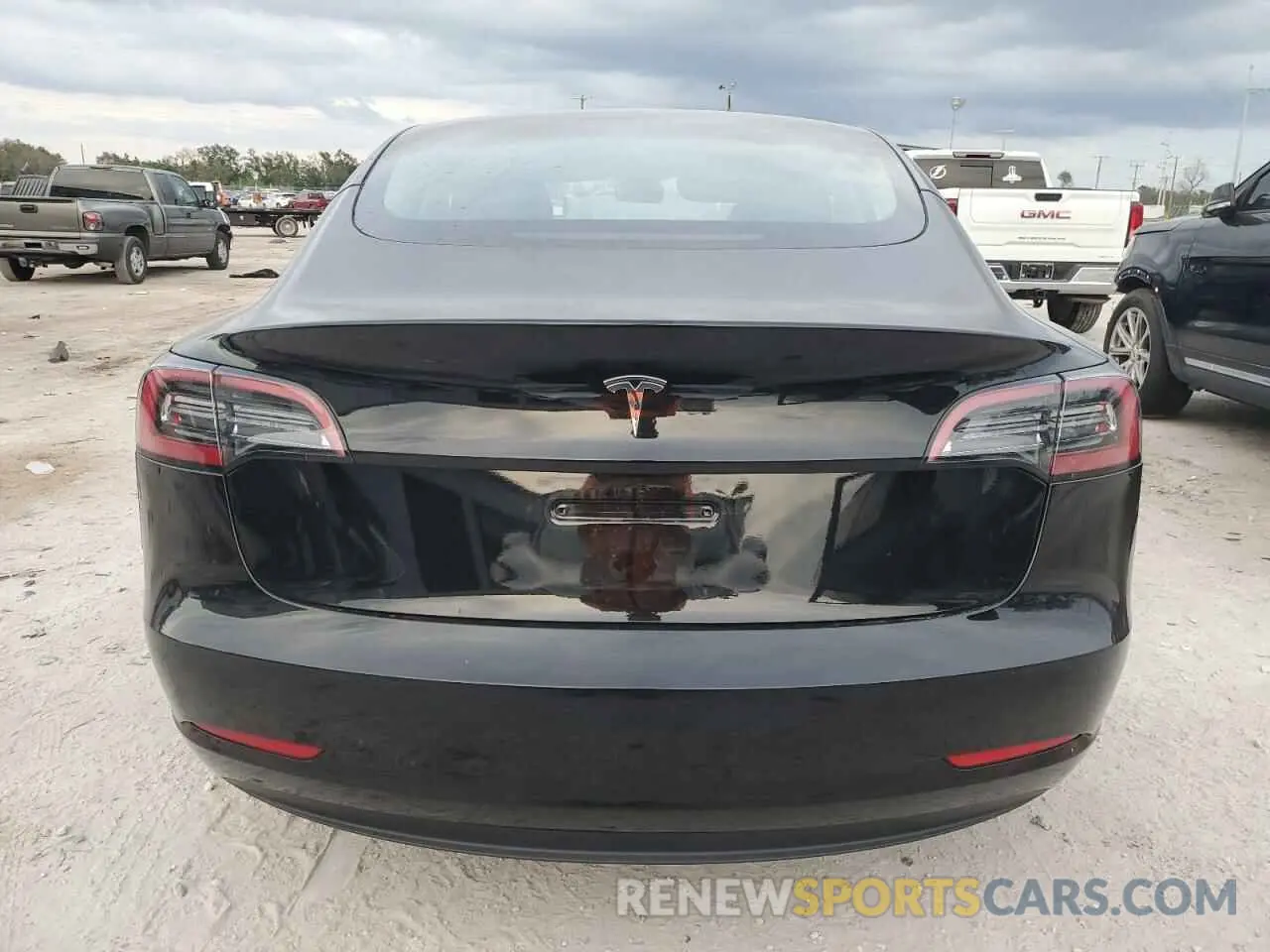 6 Photograph of a damaged car 5YJ3E1EA8PF679520 TESLA MODEL 3 2023