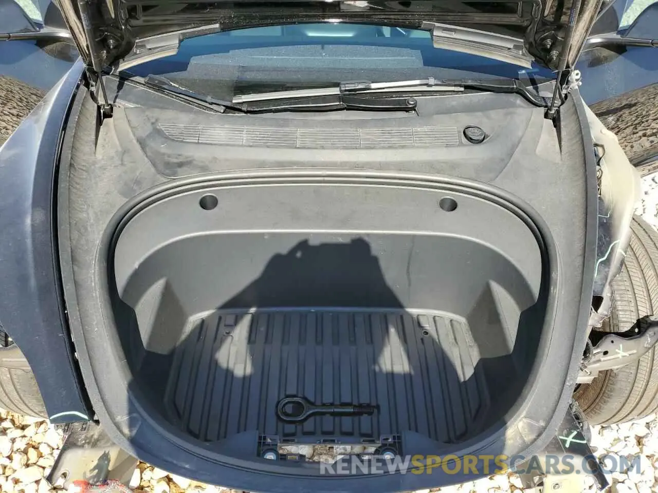 13 Photograph of a damaged car 5YJ3E1EA8PF682532 TESLA MODEL 3 2023