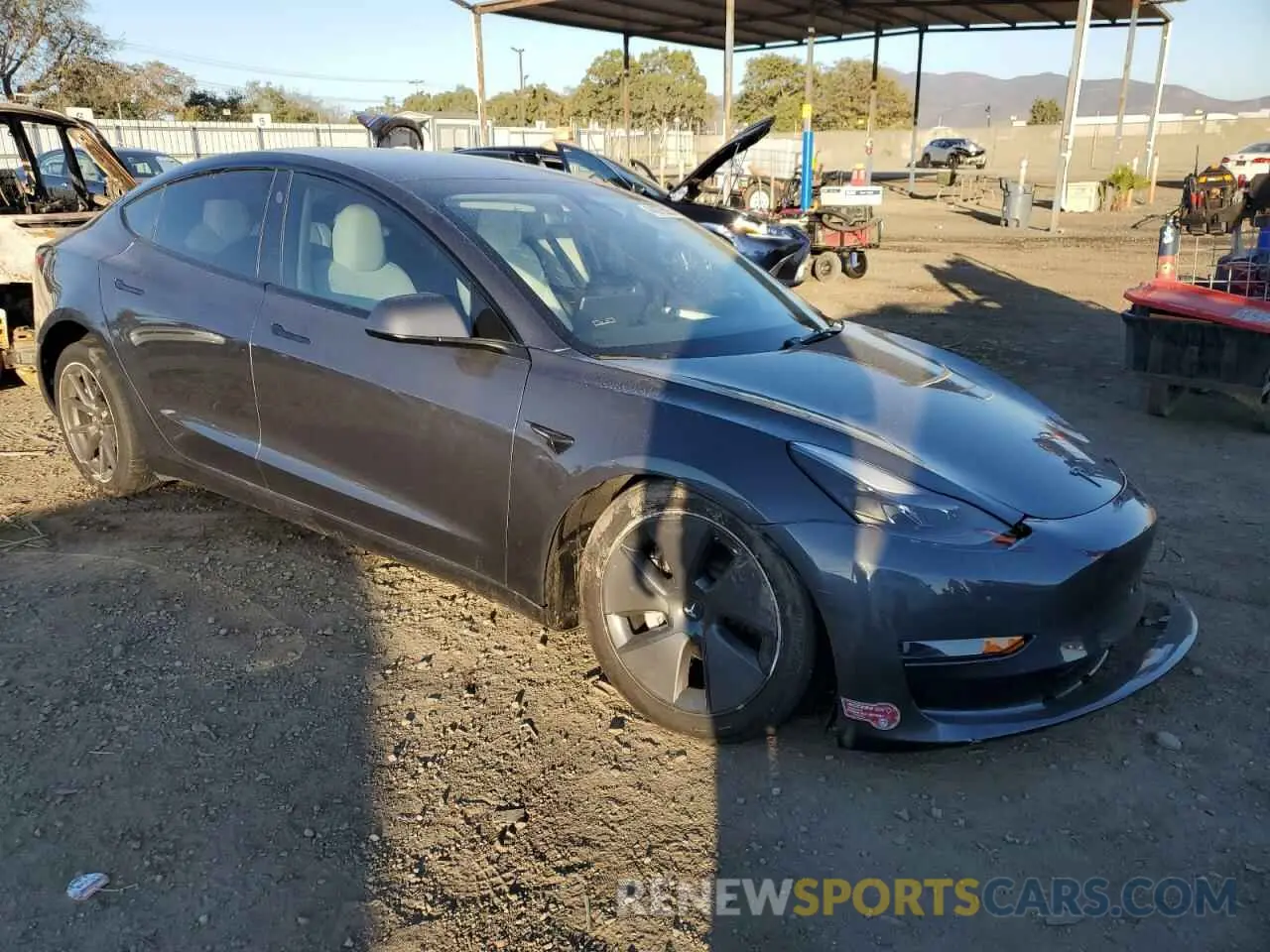 4 Photograph of a damaged car 5YJ3E1EA8PF682806 TESLA MODEL 3 2023