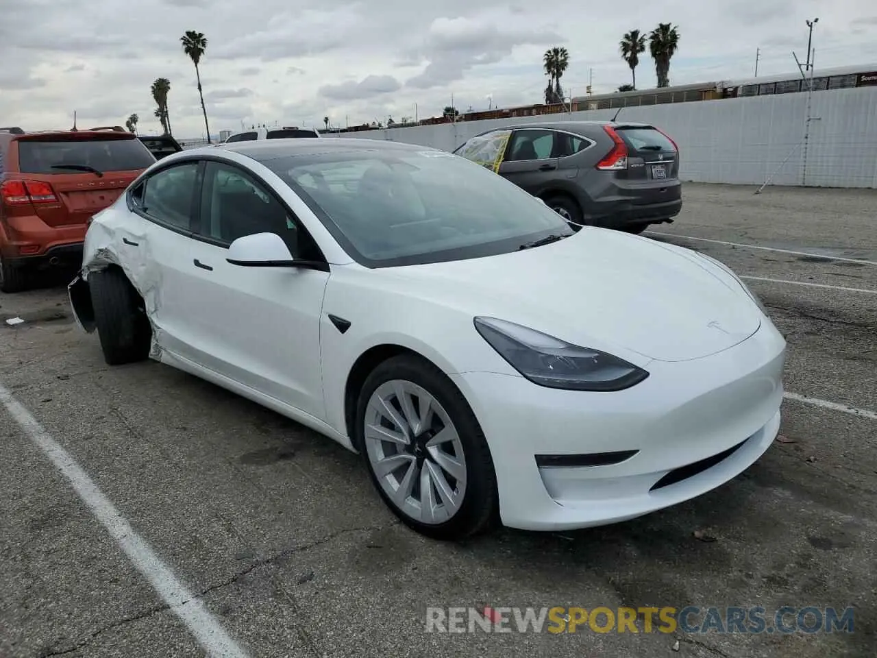 4 Photograph of a damaged car 5YJ3E1EA8PF683731 TESLA MODEL 3 2023