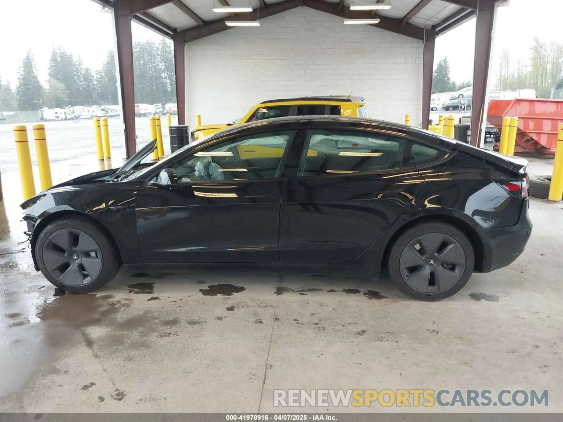 15 Photograph of a damaged car 5YJ3E1EA8PF683972 TESLA MODEL 3 2023