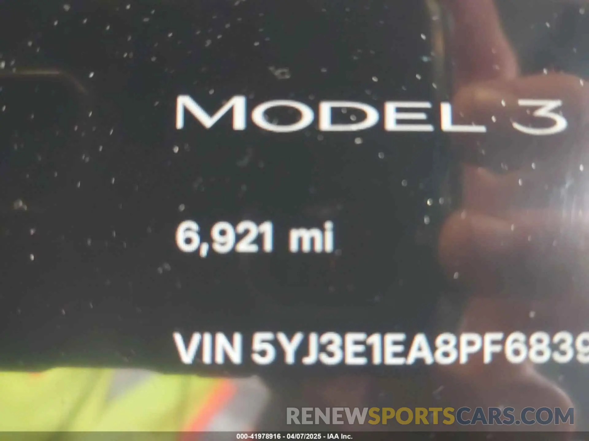 16 Photograph of a damaged car 5YJ3E1EA8PF683972 TESLA MODEL 3 2023