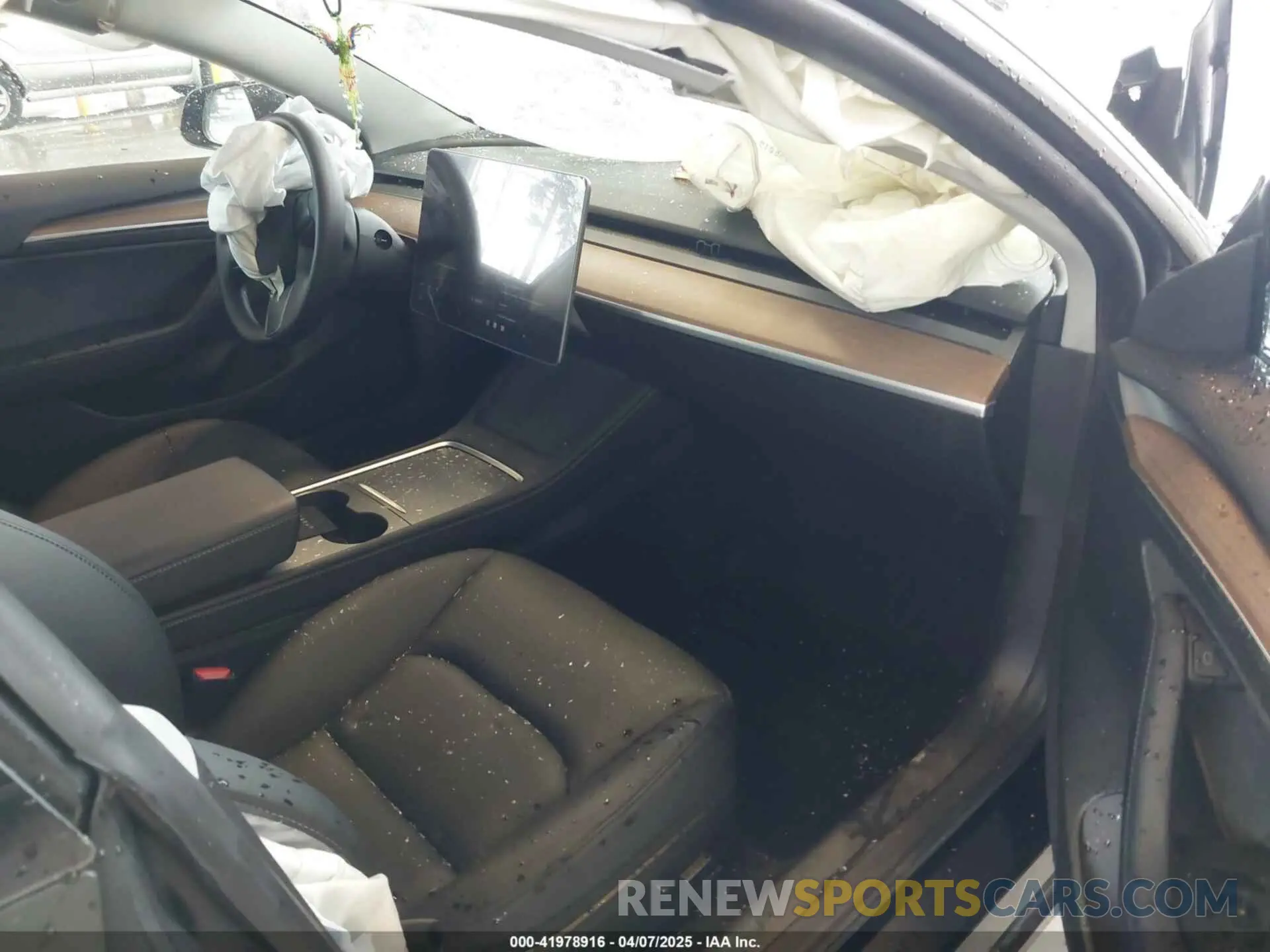 5 Photograph of a damaged car 5YJ3E1EA8PF683972 TESLA MODEL 3 2023