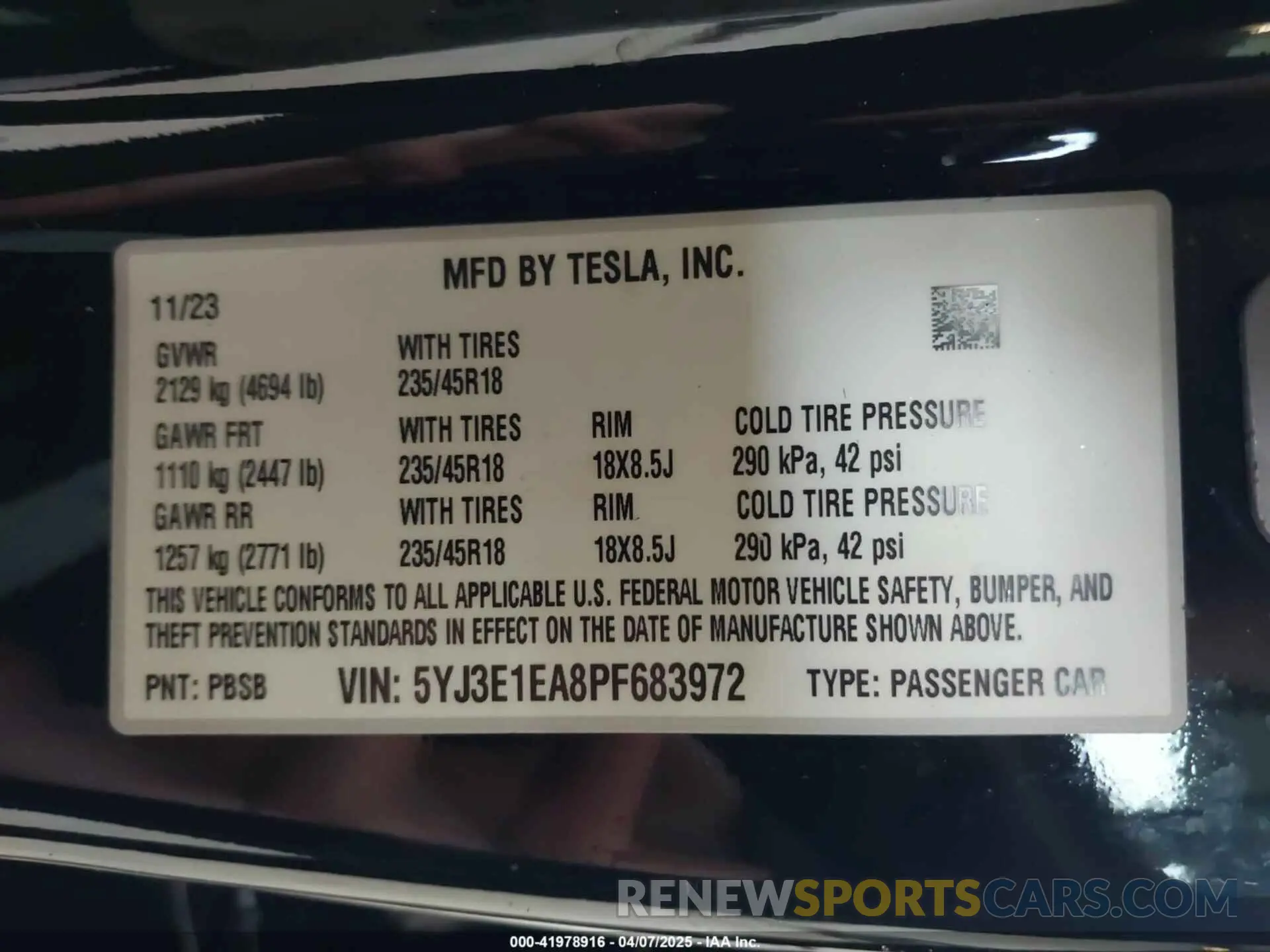 9 Photograph of a damaged car 5YJ3E1EA8PF683972 TESLA MODEL 3 2023