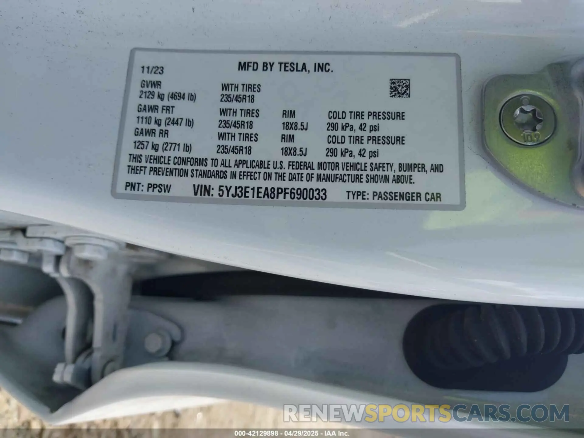 9 Photograph of a damaged car 5YJ3E1EA8PF690033 TESLA MODEL 3 2023