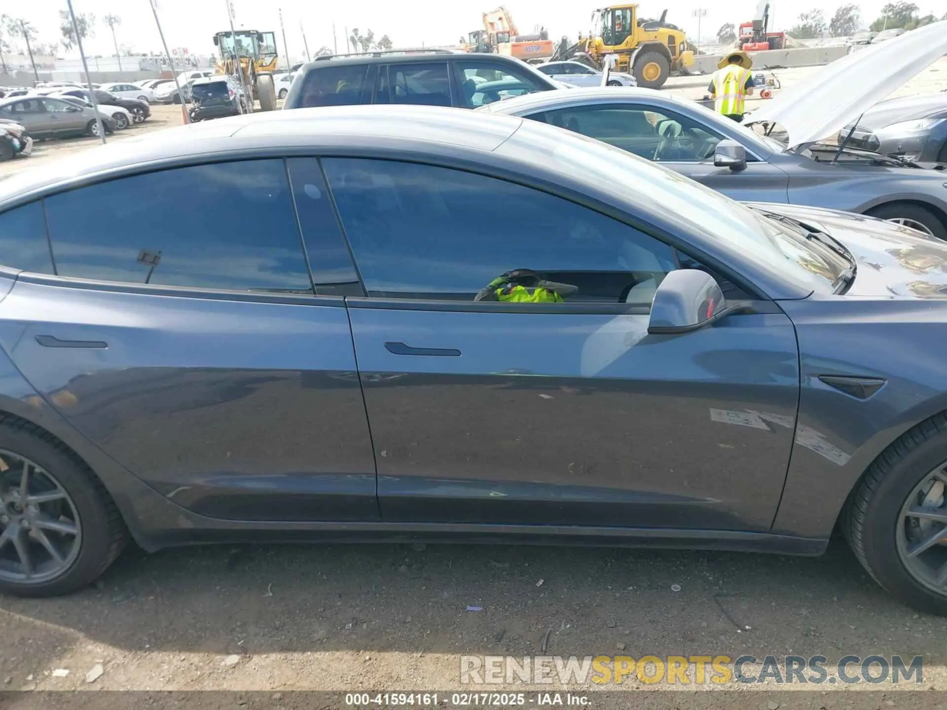 14 Photograph of a damaged car 5YJ3E1EA8PF700690 TESLA MODEL 3 2023