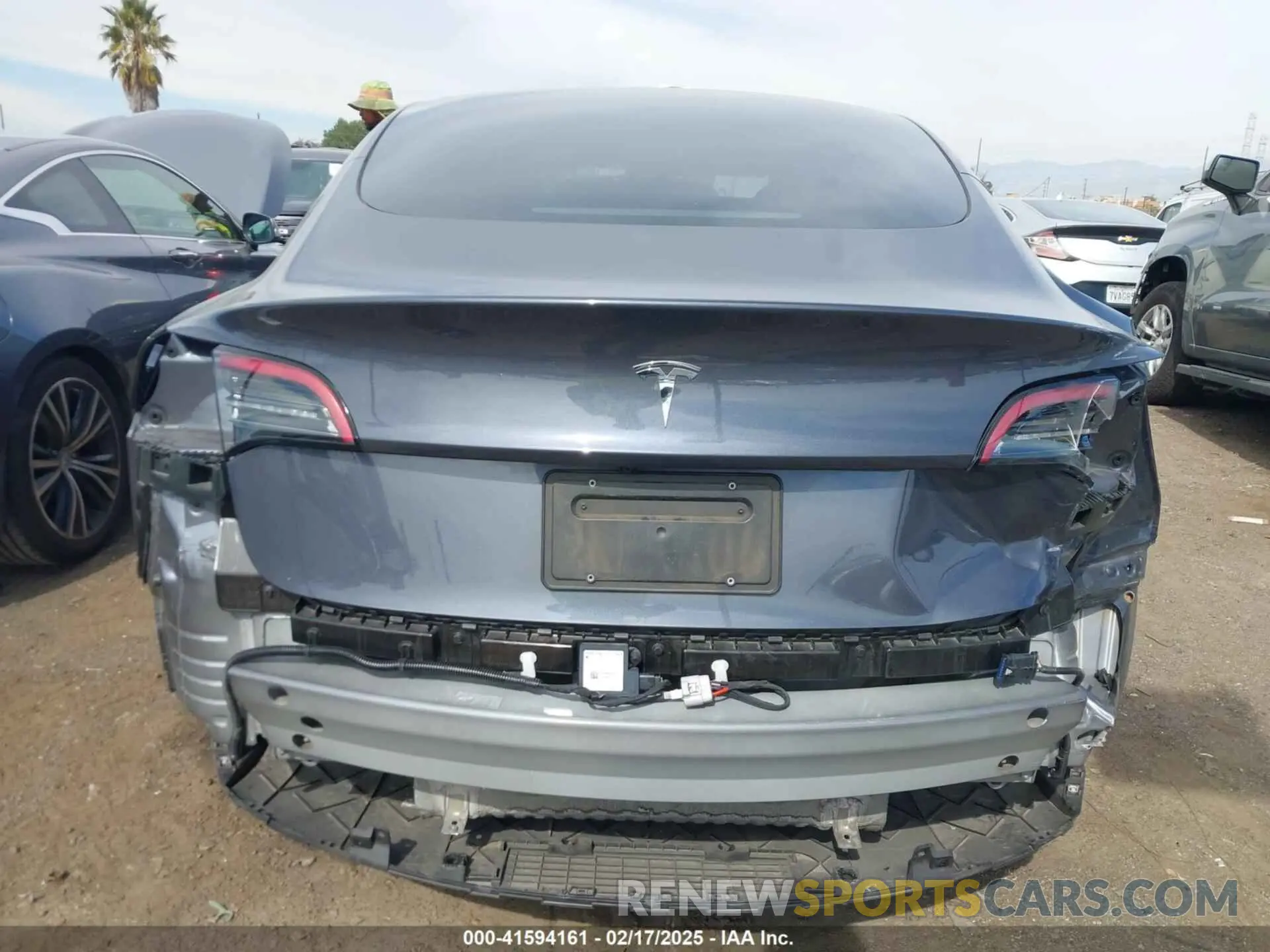 17 Photograph of a damaged car 5YJ3E1EA8PF700690 TESLA MODEL 3 2023