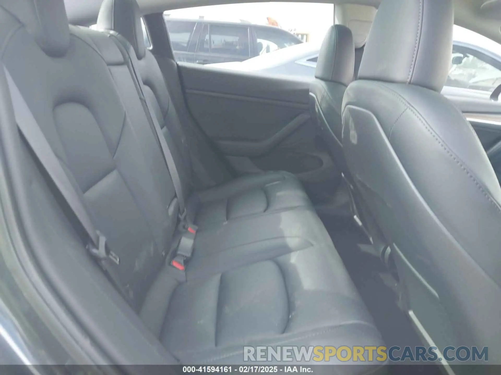 8 Photograph of a damaged car 5YJ3E1EA8PF700690 TESLA MODEL 3 2023