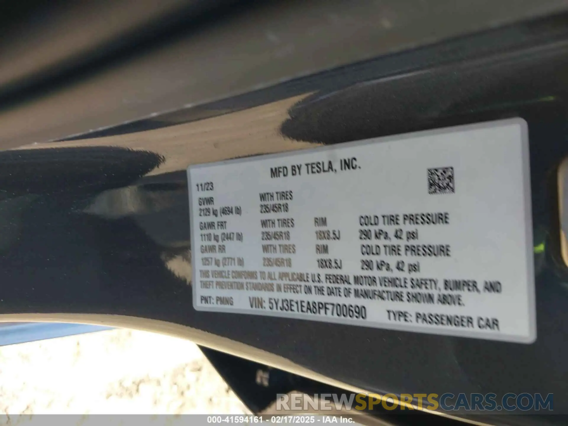 9 Photograph of a damaged car 5YJ3E1EA8PF700690 TESLA MODEL 3 2023