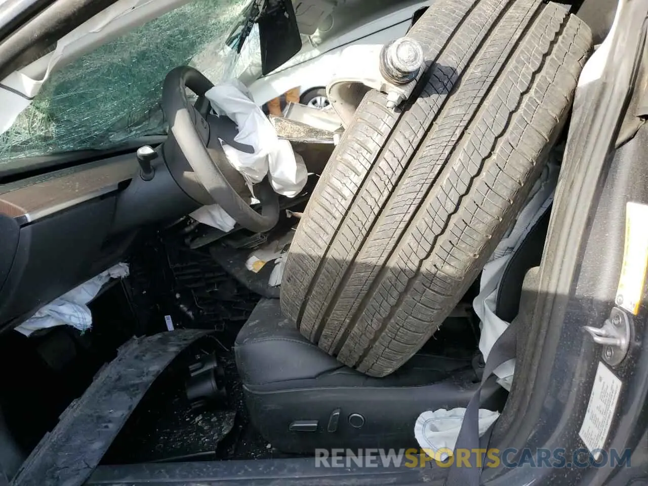 7 Photograph of a damaged car 5YJ3E1EA8PF704612 TESLA MODEL 3 2023