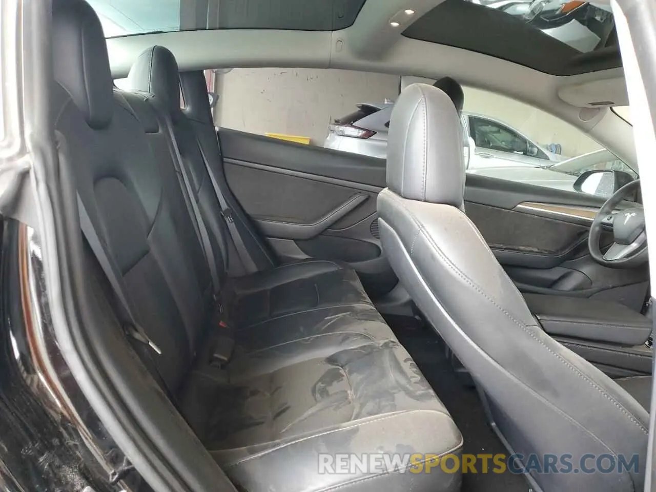 10 Photograph of a damaged car 5YJ3E1EA9PF439392 TESLA MODEL 3 2023