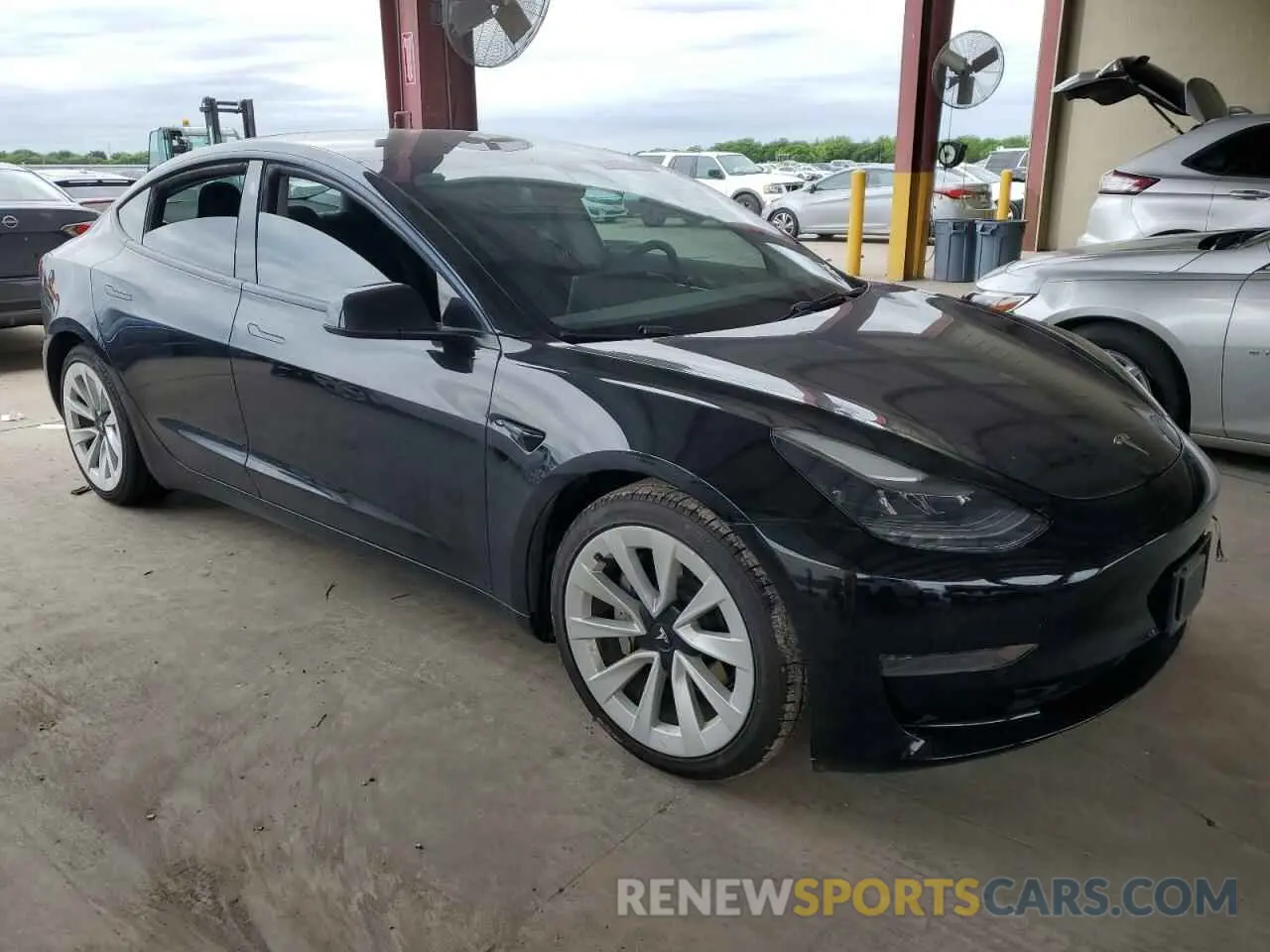 4 Photograph of a damaged car 5YJ3E1EA9PF439392 TESLA MODEL 3 2023