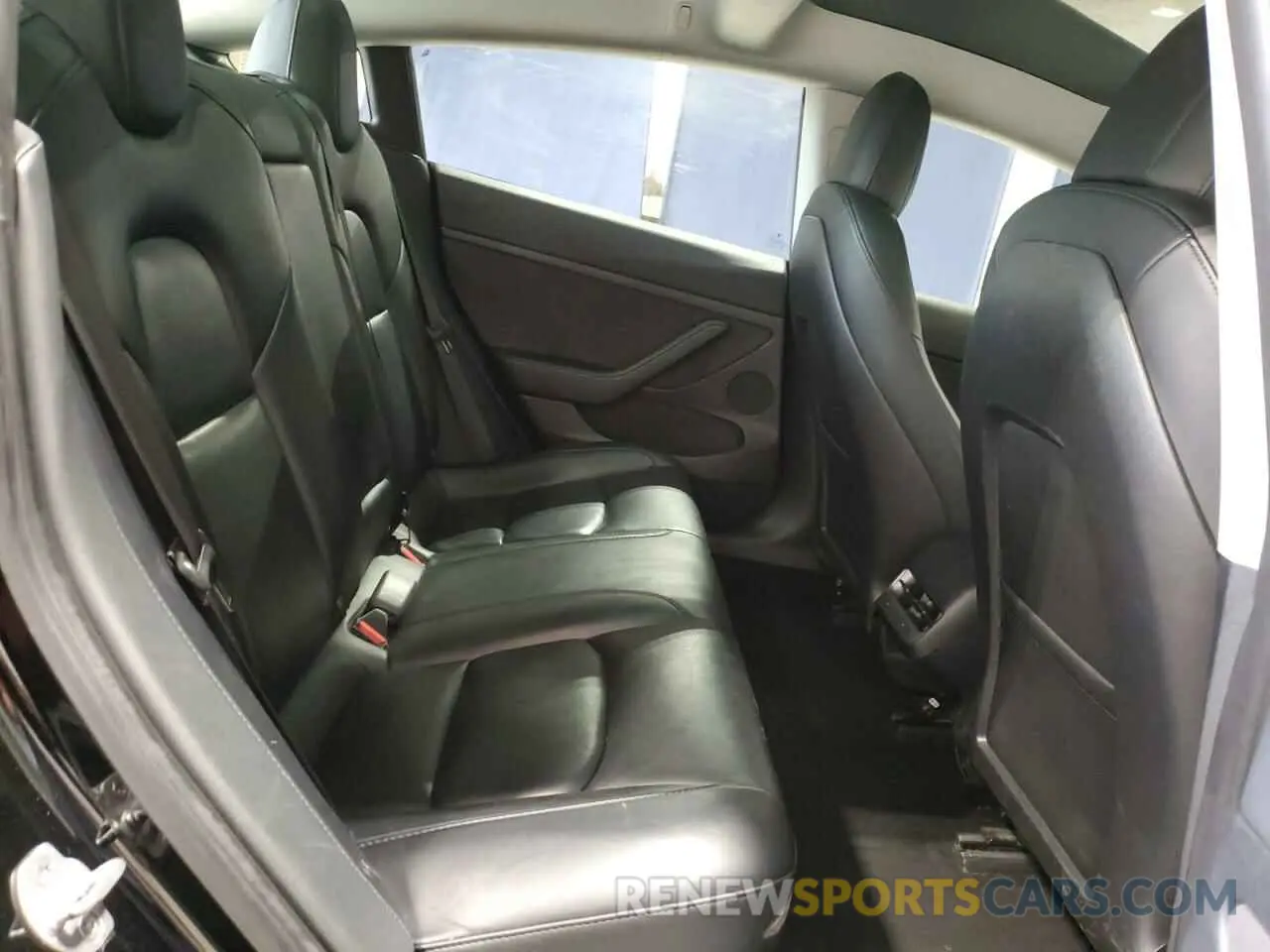 10 Photograph of a damaged car 5YJ3E1EA9PF449775 TESLA MODEL 3 2023