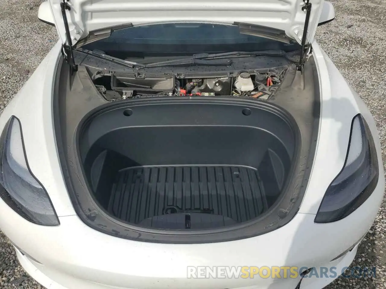 13 Photograph of a damaged car 5YJ3E1EA9PF450392 TESLA MODEL 3 2023