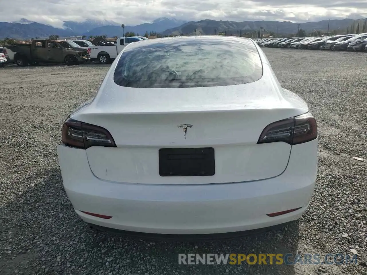6 Photograph of a damaged car 5YJ3E1EA9PF450392 TESLA MODEL 3 2023