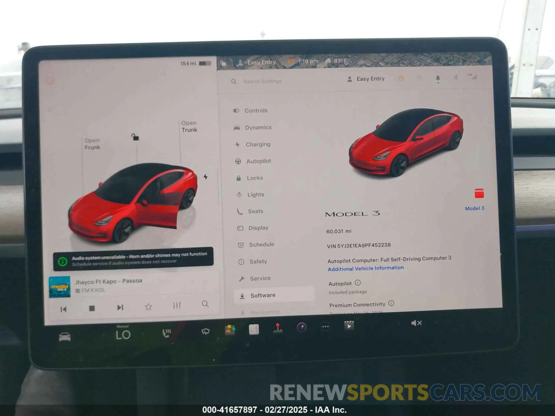 18 Photograph of a damaged car 5YJ3E1EA9PF452238 TESLA MODEL 3 2023
