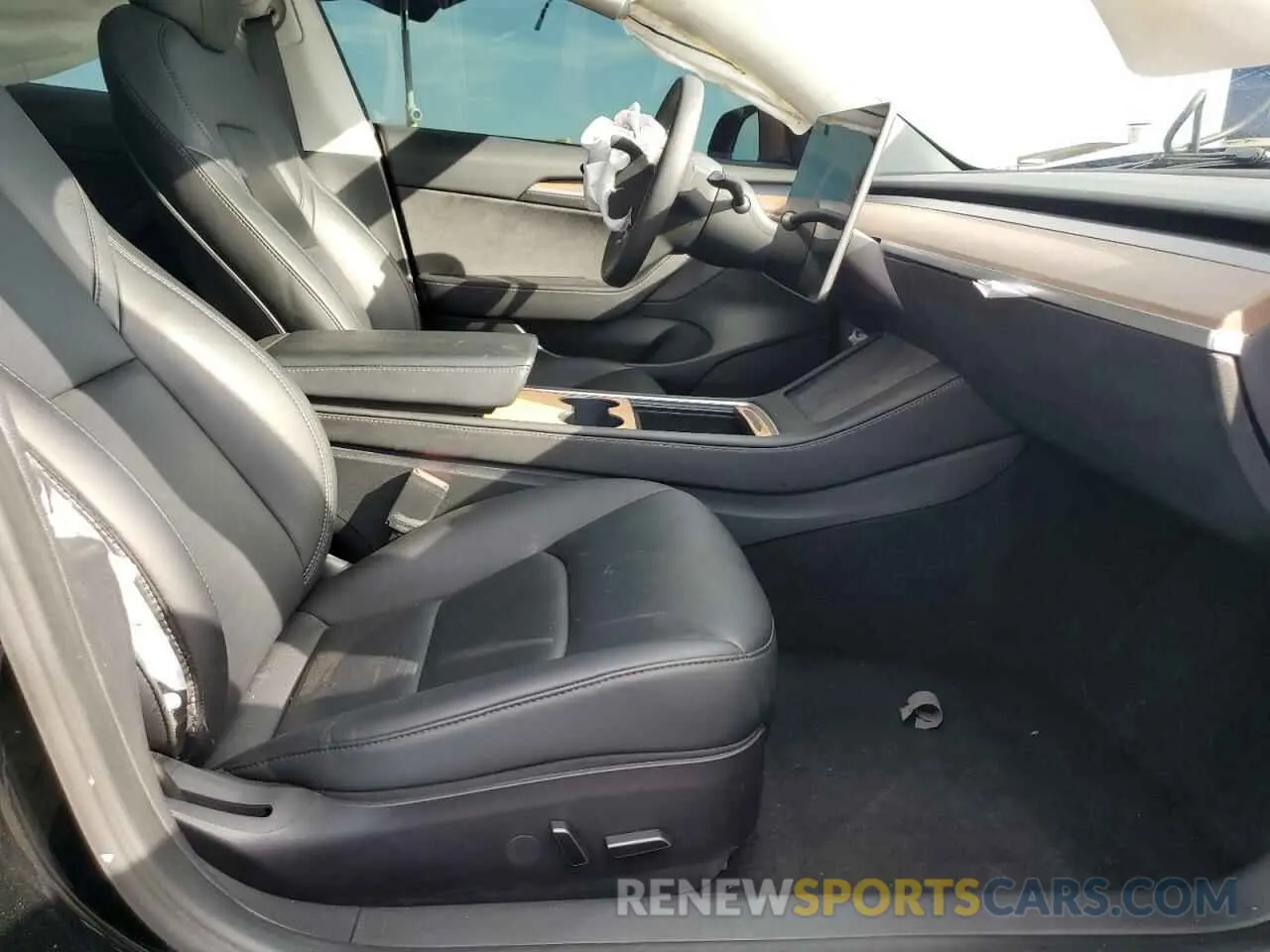 7 Photograph of a damaged car 5YJ3E1EA9PF457164 TESLA MODEL 3 2023