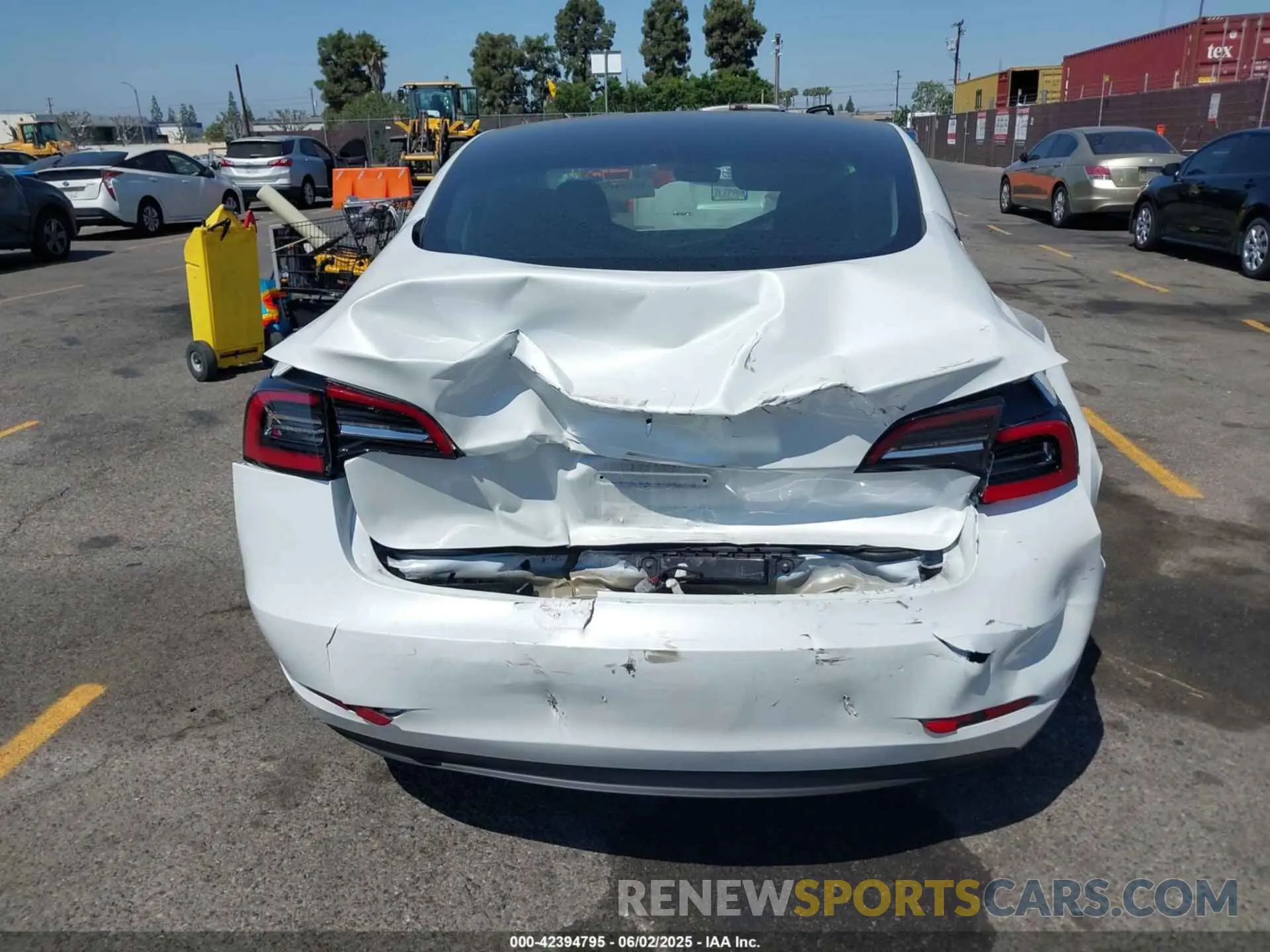 16 Photograph of a damaged car 5YJ3E1EA9PF459142 TESLA MODEL 3 2023