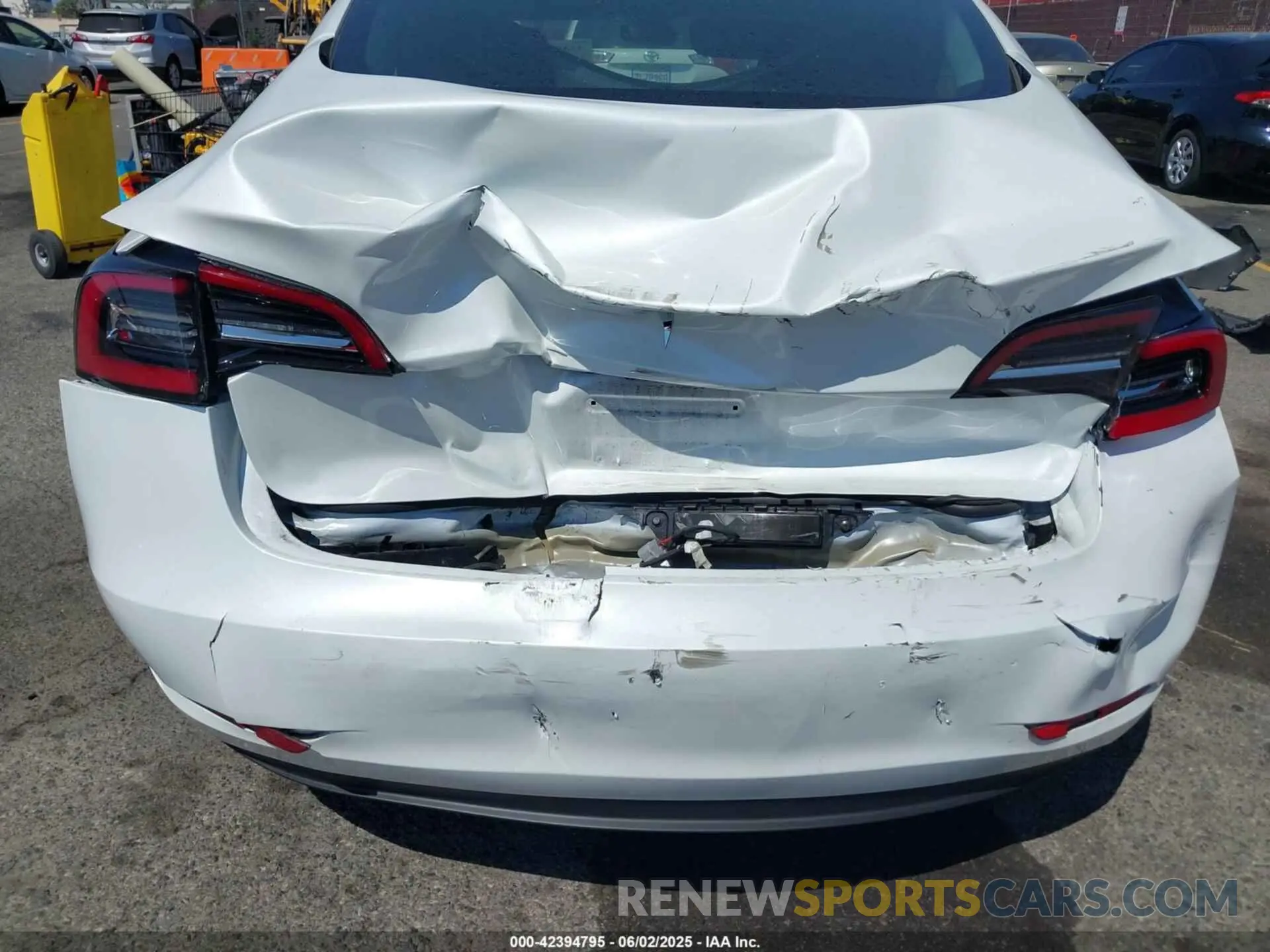 6 Photograph of a damaged car 5YJ3E1EA9PF459142 TESLA MODEL 3 2023
