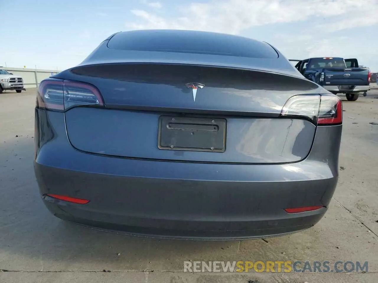 6 Photograph of a damaged car 5YJ3E1EA9PF470822 TESLA MODEL 3 2023