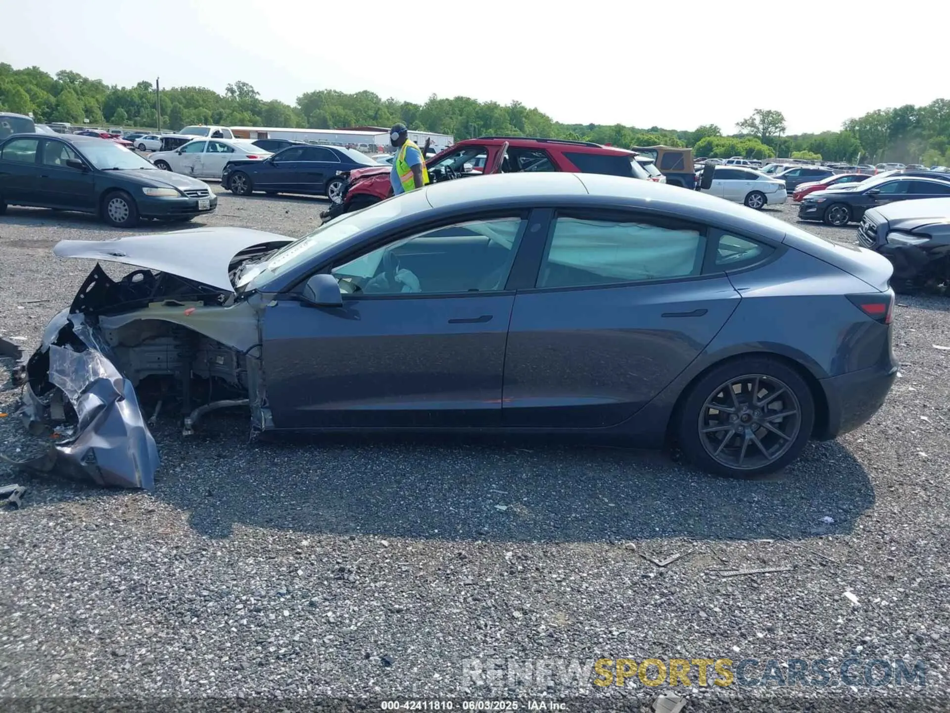 14 Photograph of a damaged car 5YJ3E1EA9PF510994 TESLA MODEL 3 2023