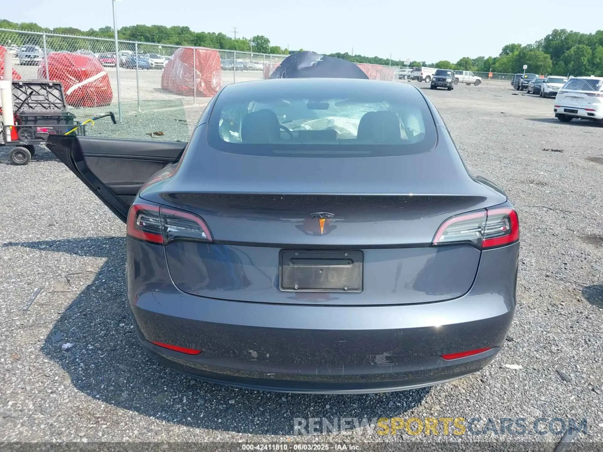 16 Photograph of a damaged car 5YJ3E1EA9PF510994 TESLA MODEL 3 2023