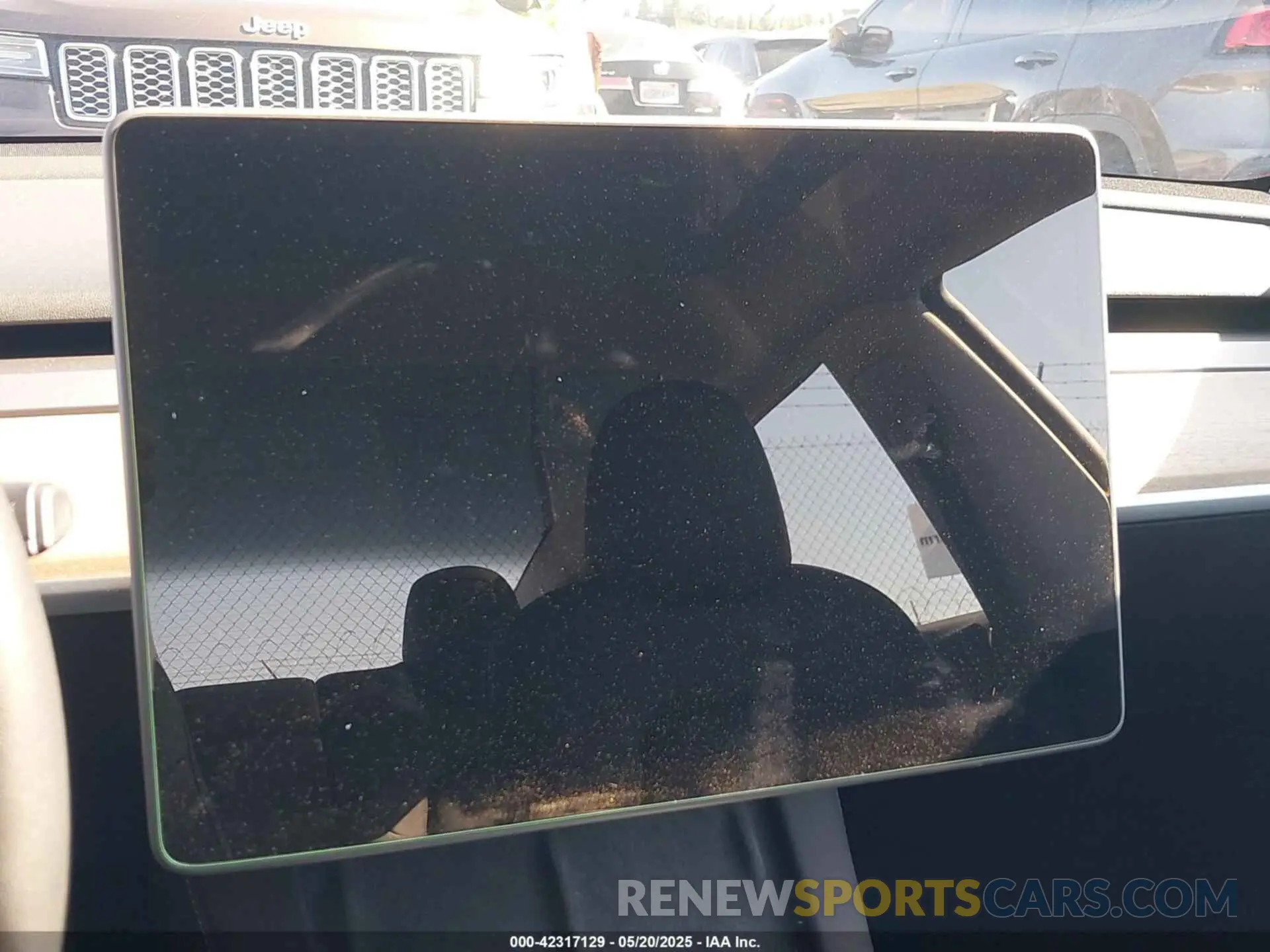 18 Photograph of a damaged car 5YJ3E1EA9PF541582 TESLA MODEL 3 2023